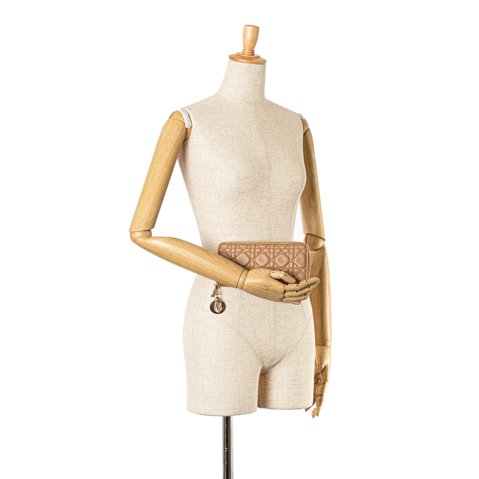 Dior Medium Lambskin Cannage Lady Dior Voyageur Wallet (SHG-4V2C0V)