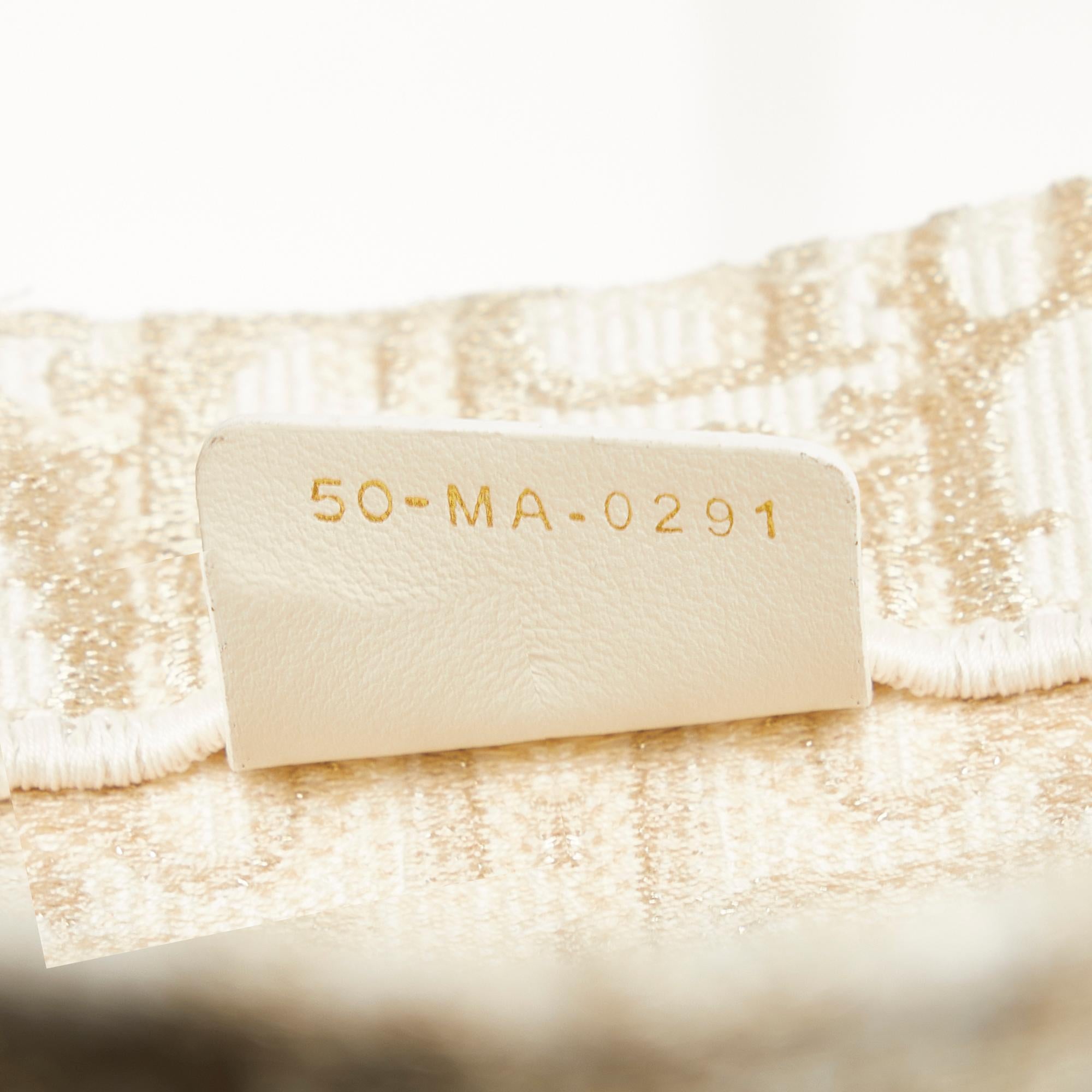 Dior Medium Oblique Book Tote (SHG-sAeXAW)