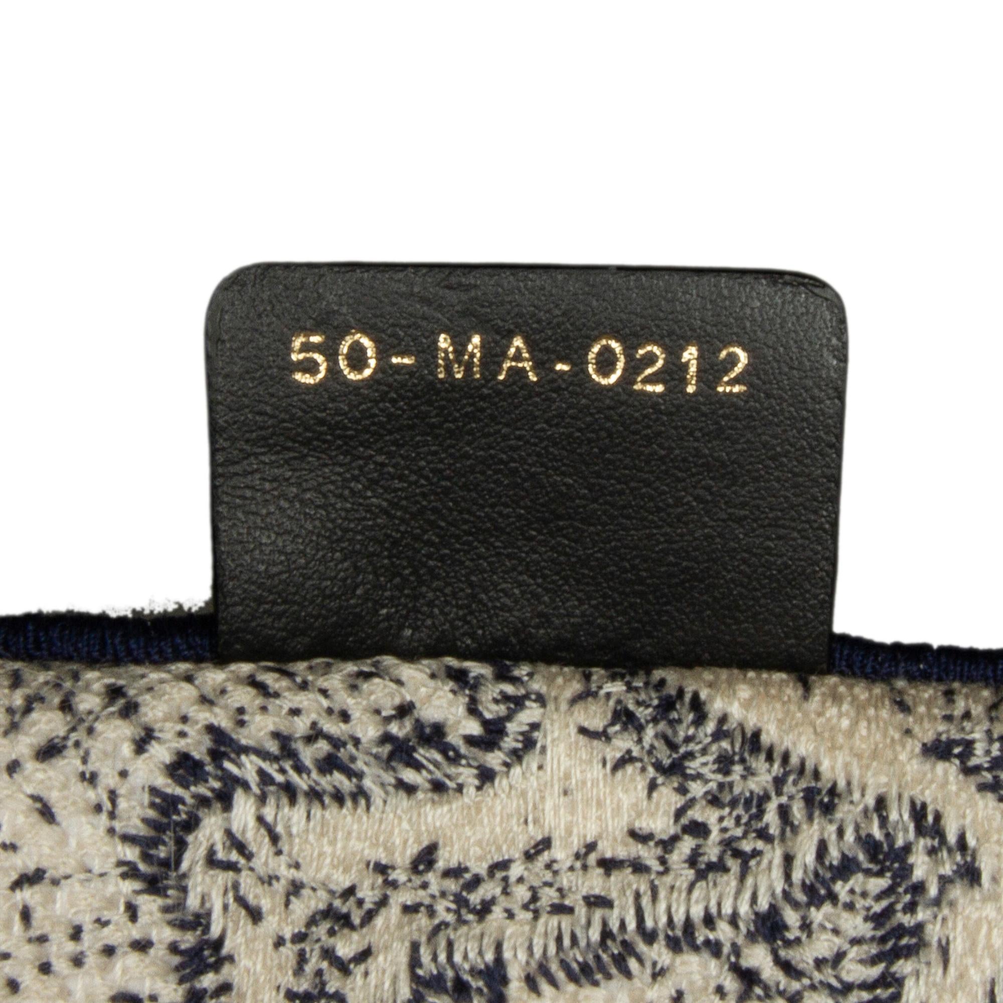 Dior Medium Toile de Jouy Book Tote (SHG-gY64Wb)