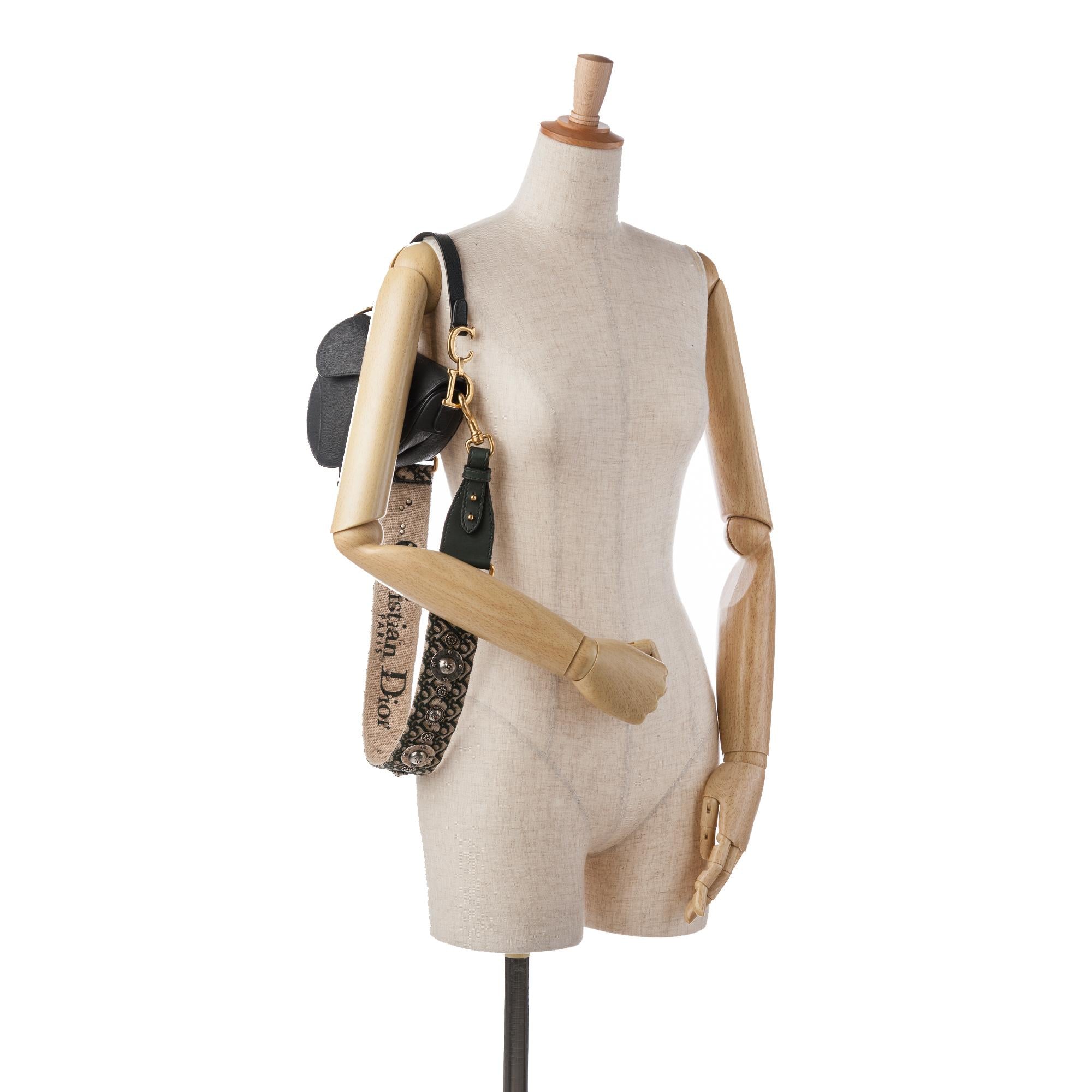 Dior Mini Leather Saddle Bag (SHG-KUNT5m)