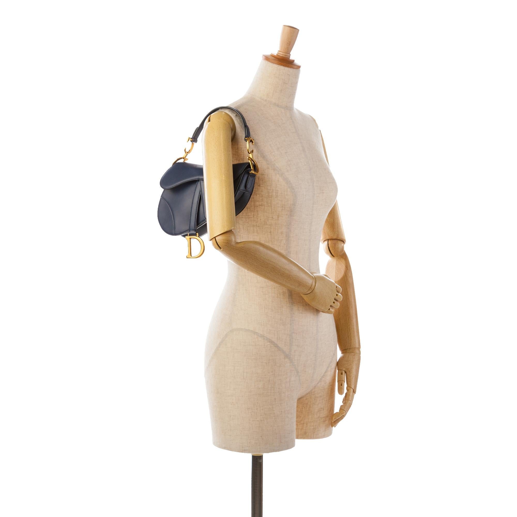 Dior Mini Leather Saddle Bag (SHG-79ZKLZ)