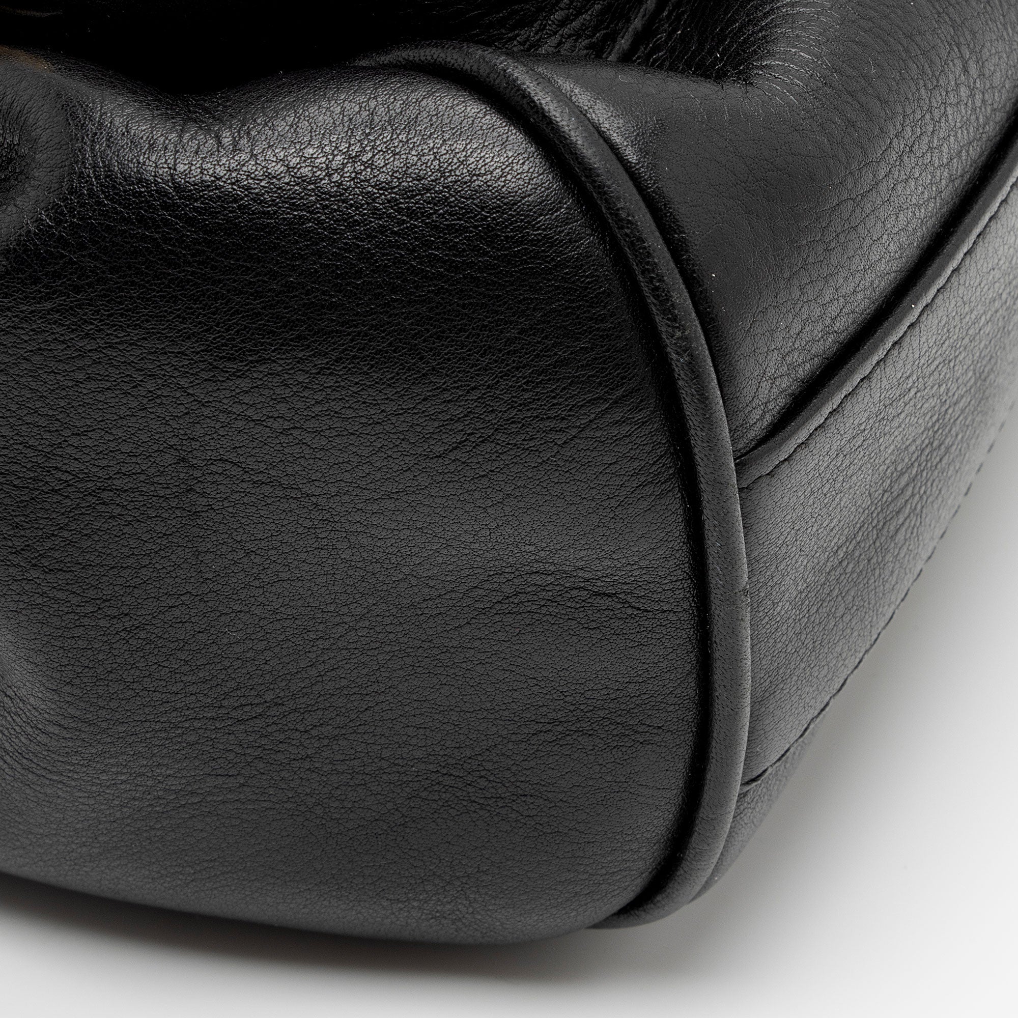 Dior Vintage Leather CD Flap Backpack (SHF-1nqomR)