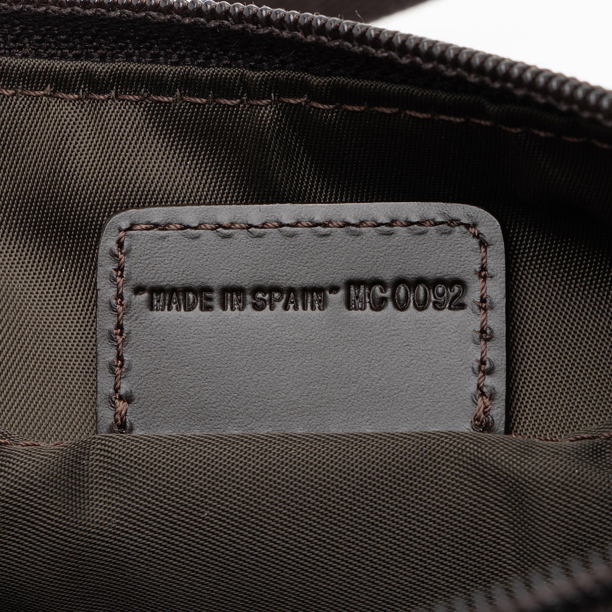 Dior Vintage Trotter Shoulder Bag (SHF-TtSMgB)