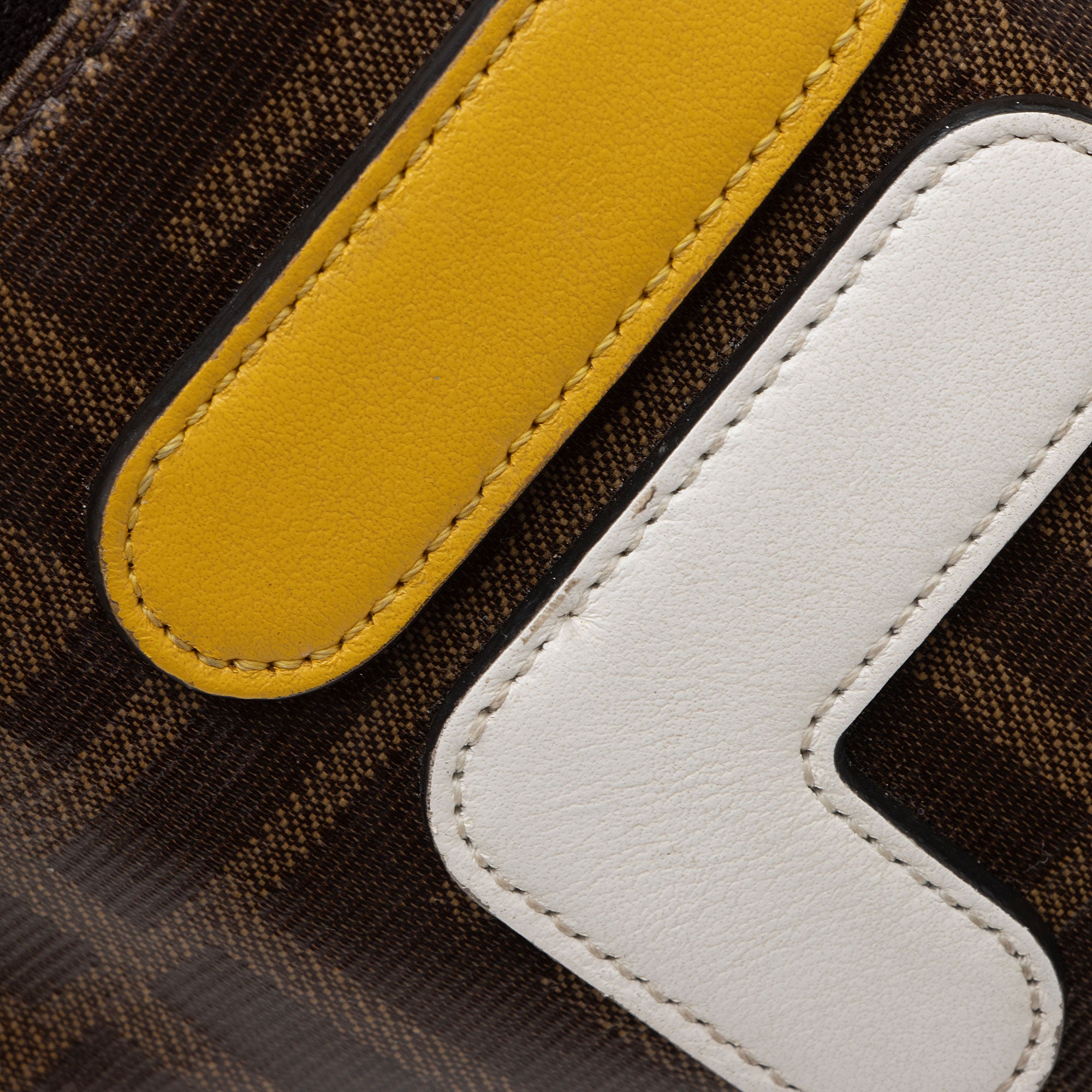 Fendi FF Spalmati Fila Belt Bag (SHF-LcysZd)