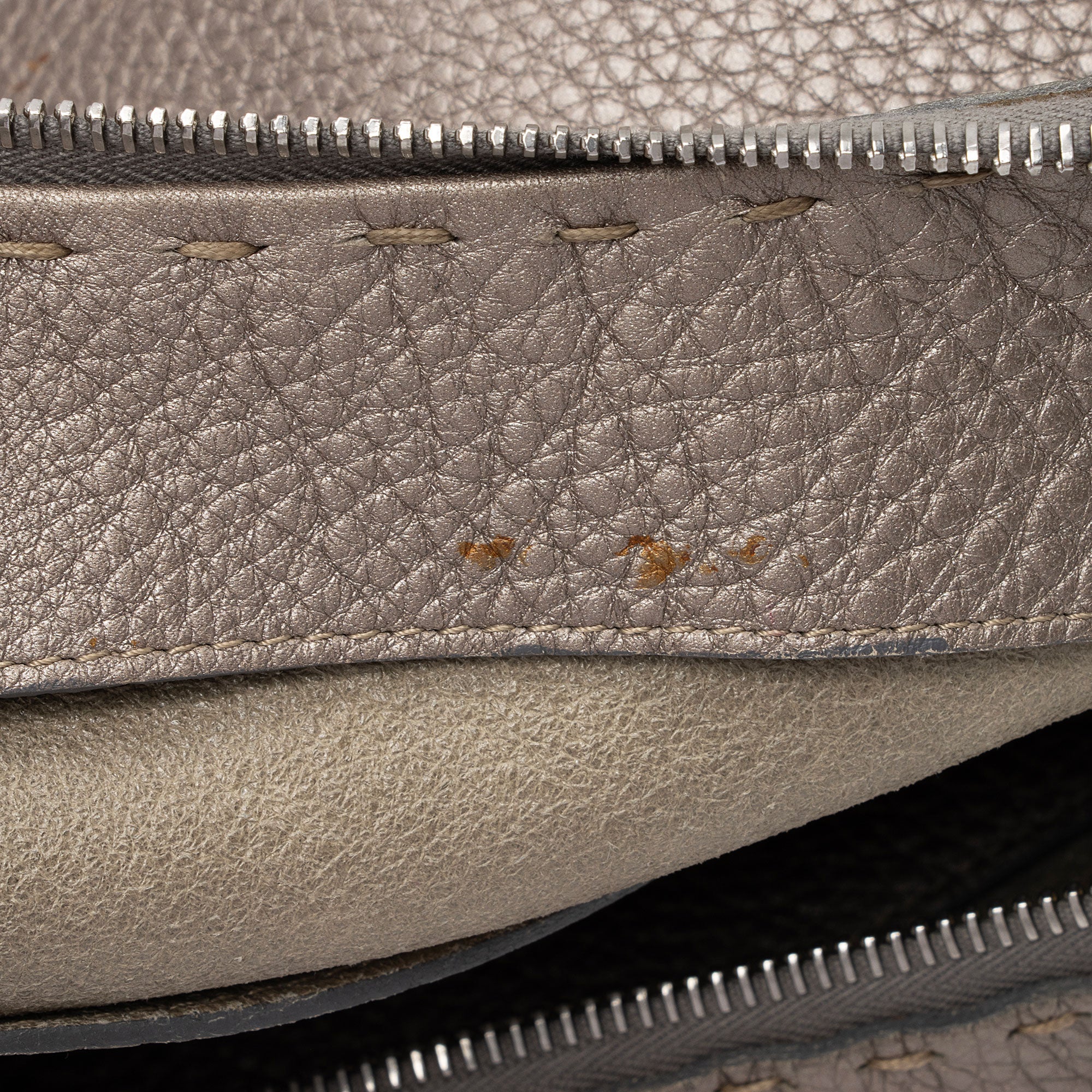 Fendi Leather Selleria Hobo (SHF-HKCQsO)