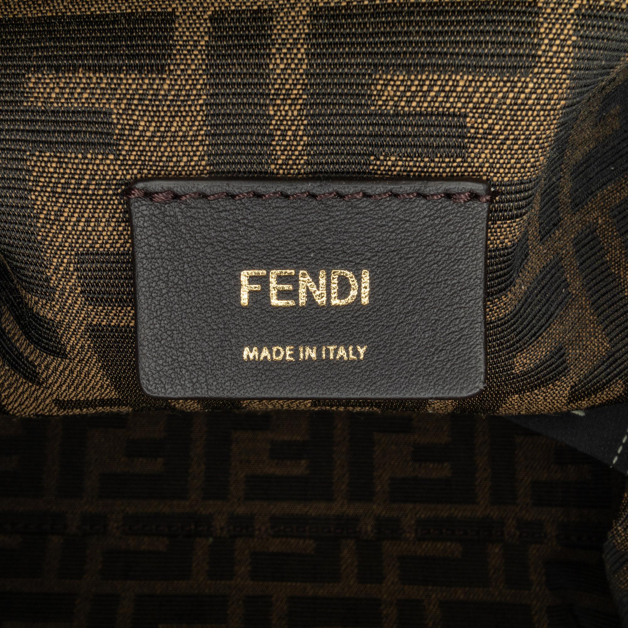 Fendi Medium Leather Fendi First Shoulder Bag (SHG-giZiCe)