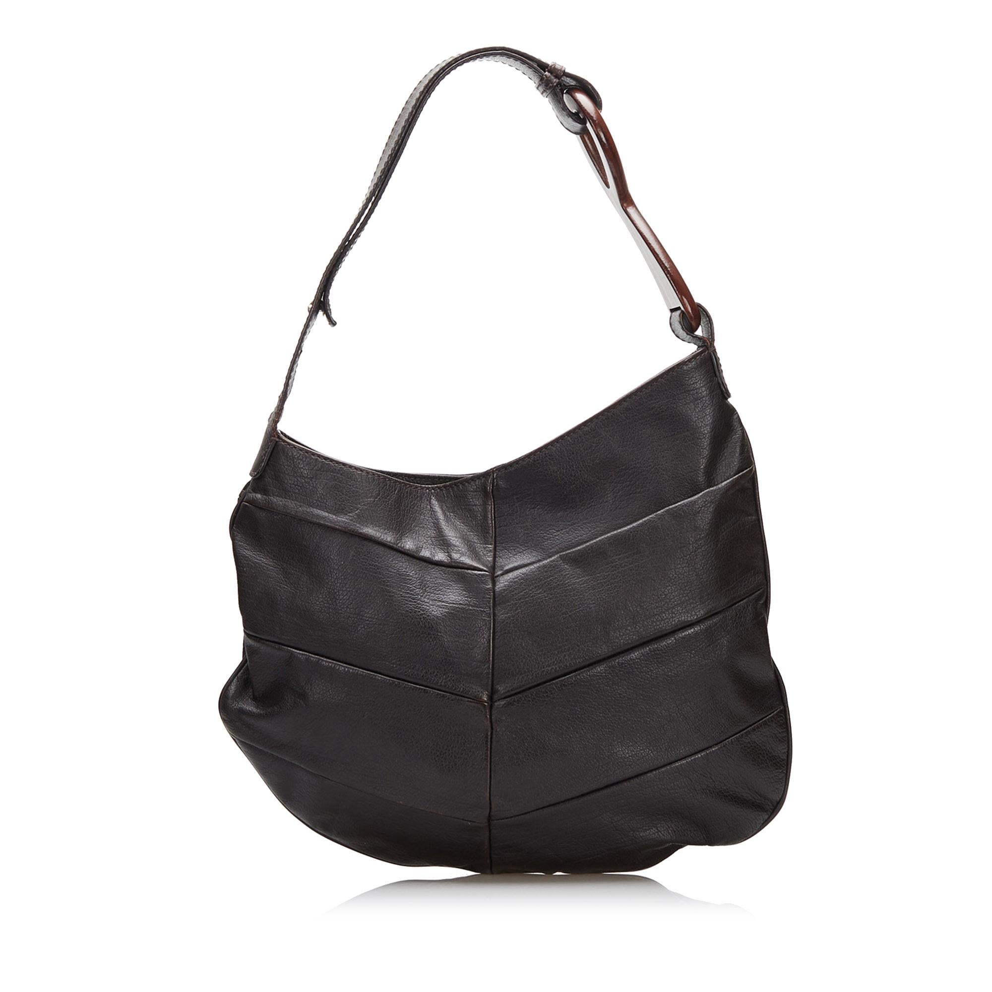 Fendi Oyster Shoulder Bag (SHG-DL89xb)