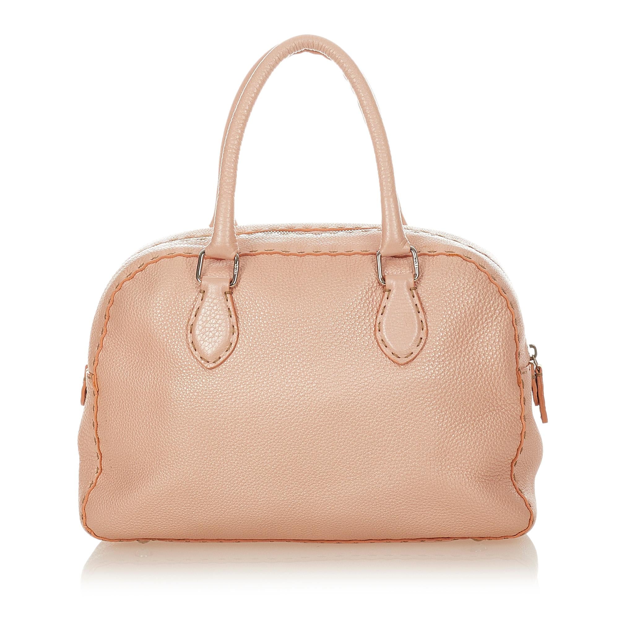 Fendi Selleria Leather Handbag (SHG-g5Ceks)