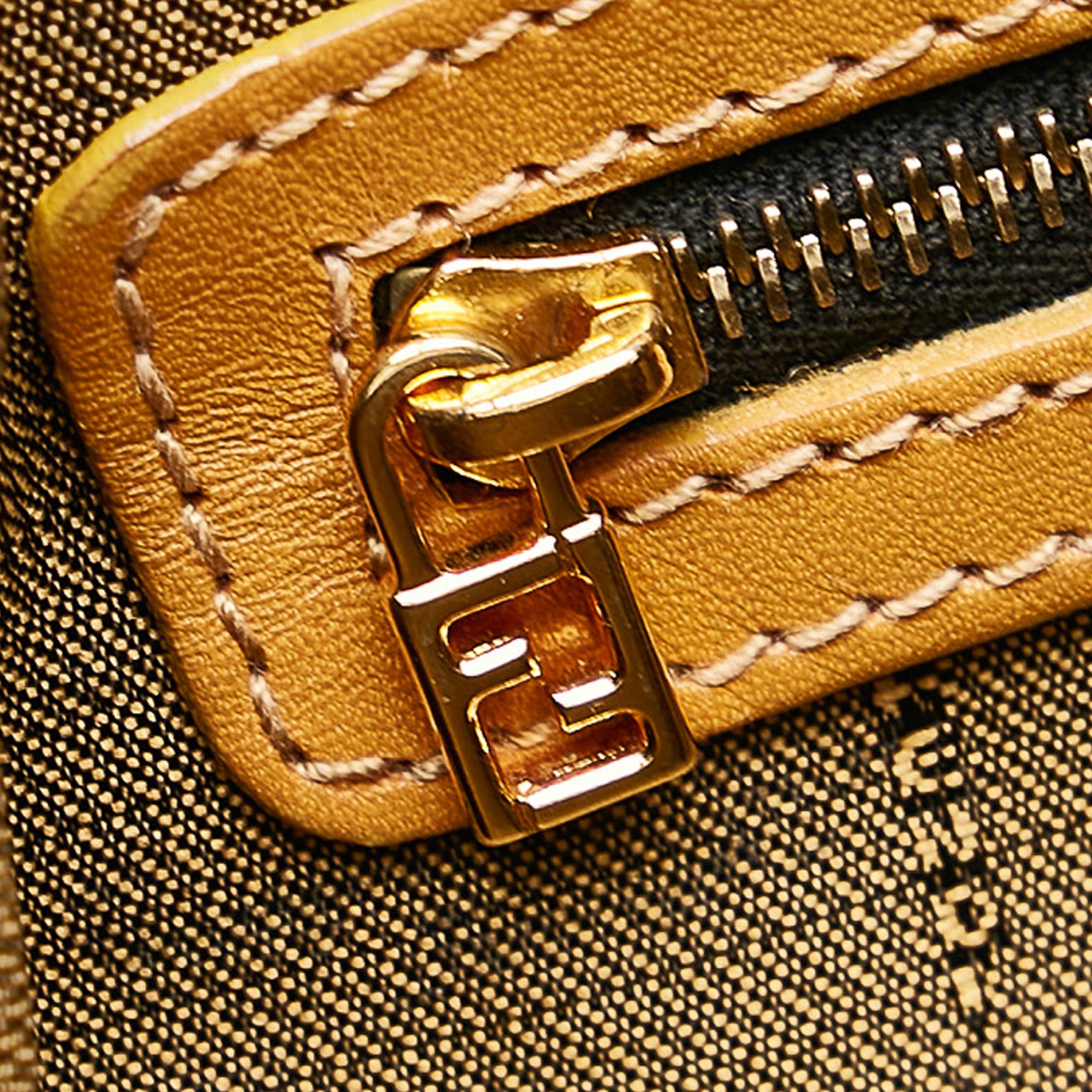 Fendi Tiger Print Canvas Shoulder Bag (SHG-37574)