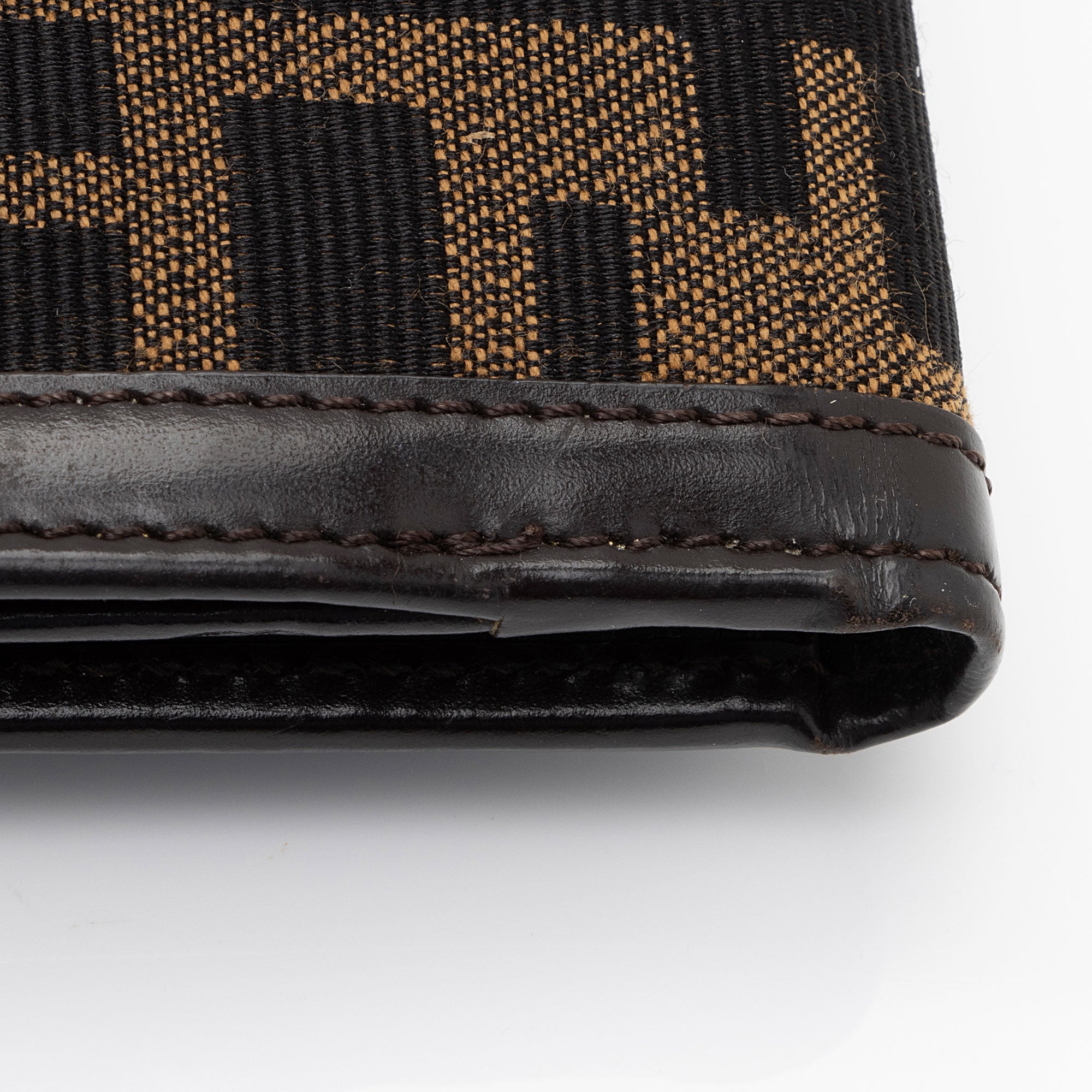 Fendi Vintage Zucca Compact Wallet (SHF-Nzxwj2)