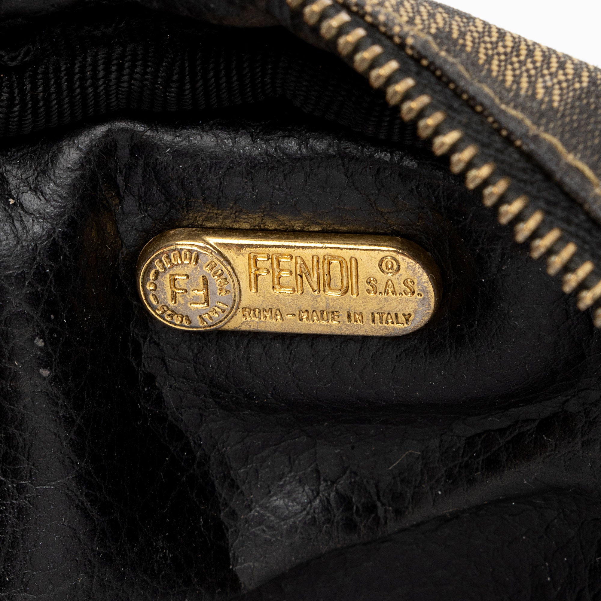 Fendi Vintage Zucca Small Cosmetic Bag (SHF-0emZkm)