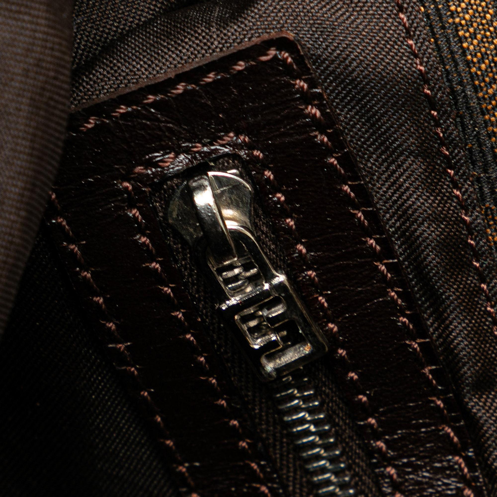 Fendi Zucca Canvas Baguette (SHG-AQHo7D)
