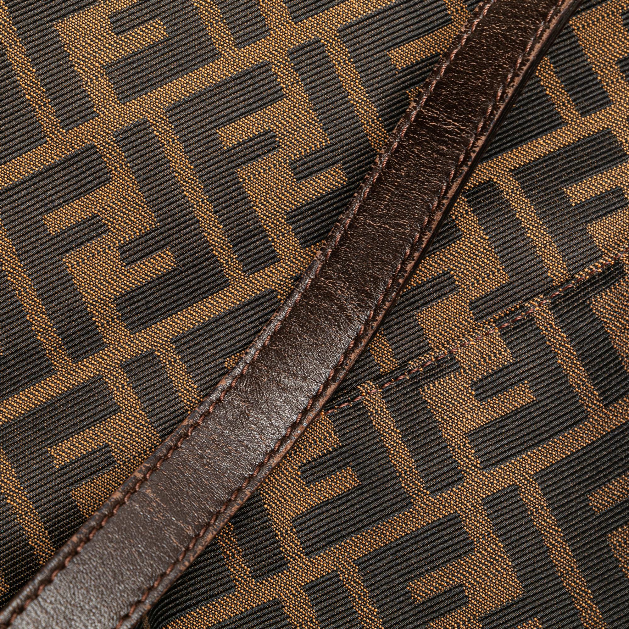 Fendi Zucca Canvas Baguette (SHG-L0Ezkn)