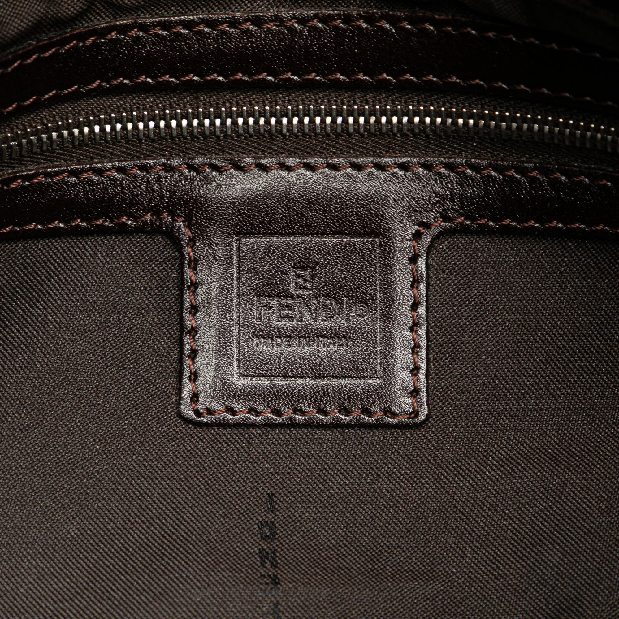 Fendi Zucca Canvas Baguette (SHG-L0Ezkn)