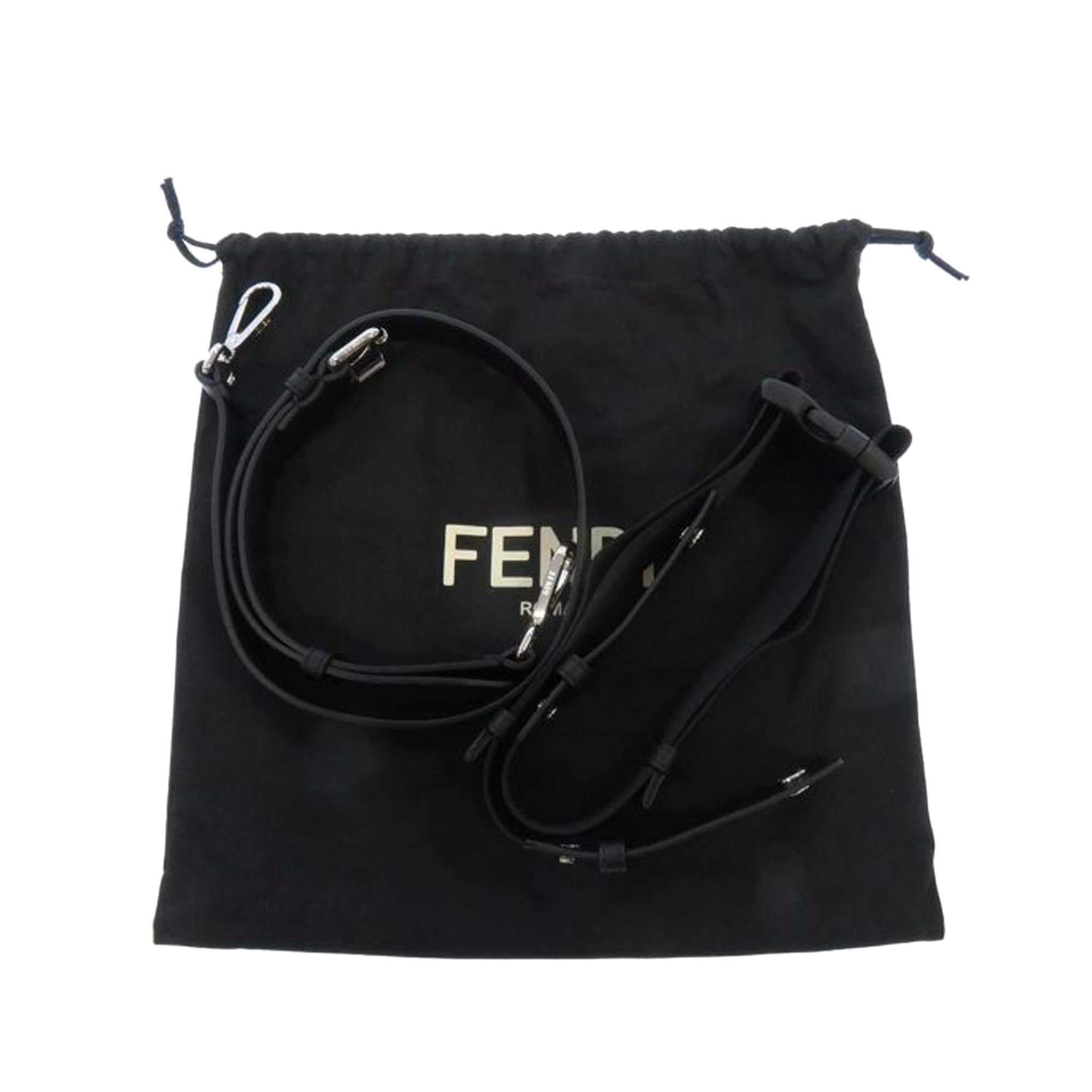 Fendi Zucca Convertible Belt Bag (SHG-pWsJAN)