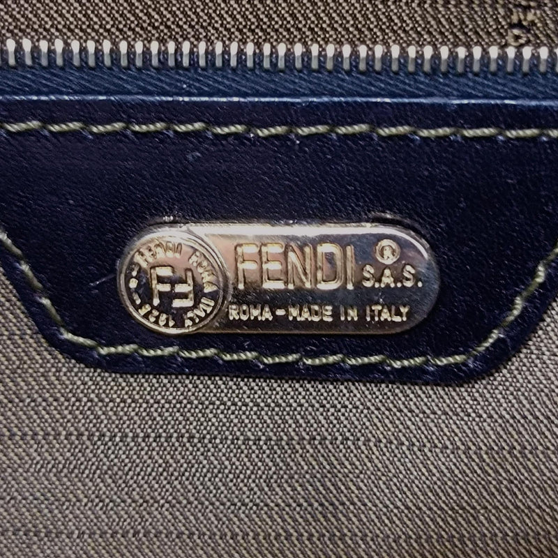 Fendi Zucca Hobo Bag (SHG-Qgh9c8)