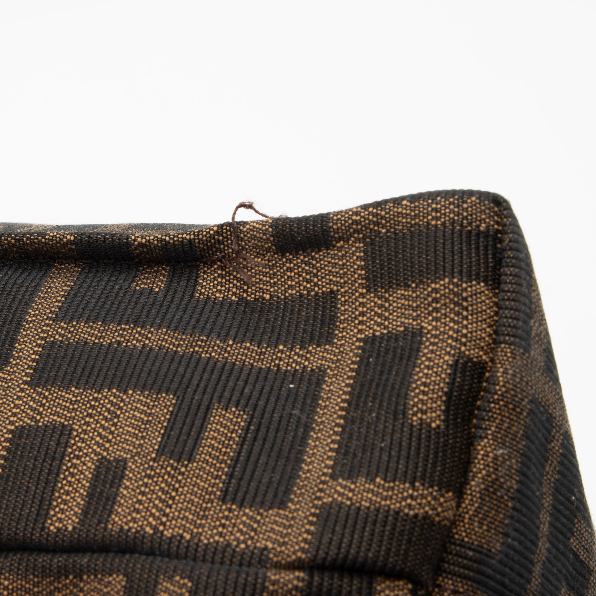 Fendi Zucca Tall Shopping Tote (SHF-LDbLnL)