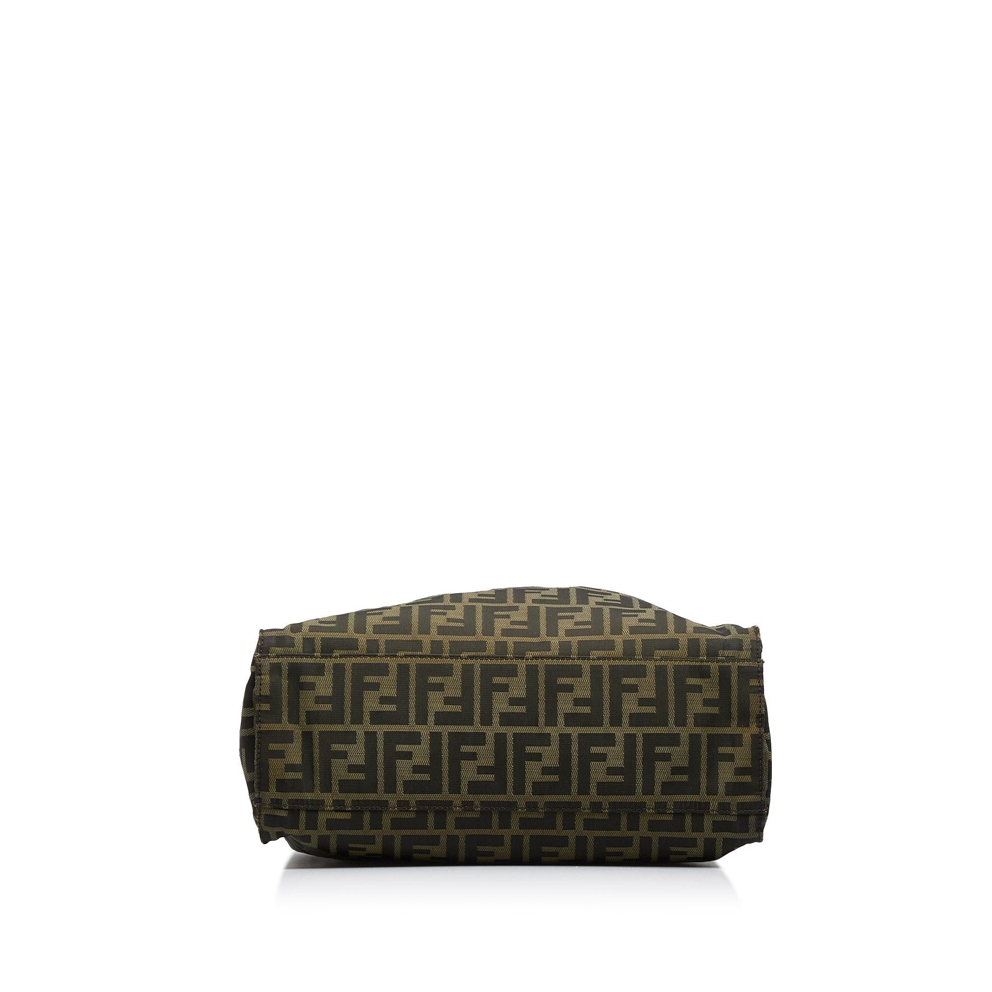 Fendi Zucca Tote Bag (SHG-IBAaYs)