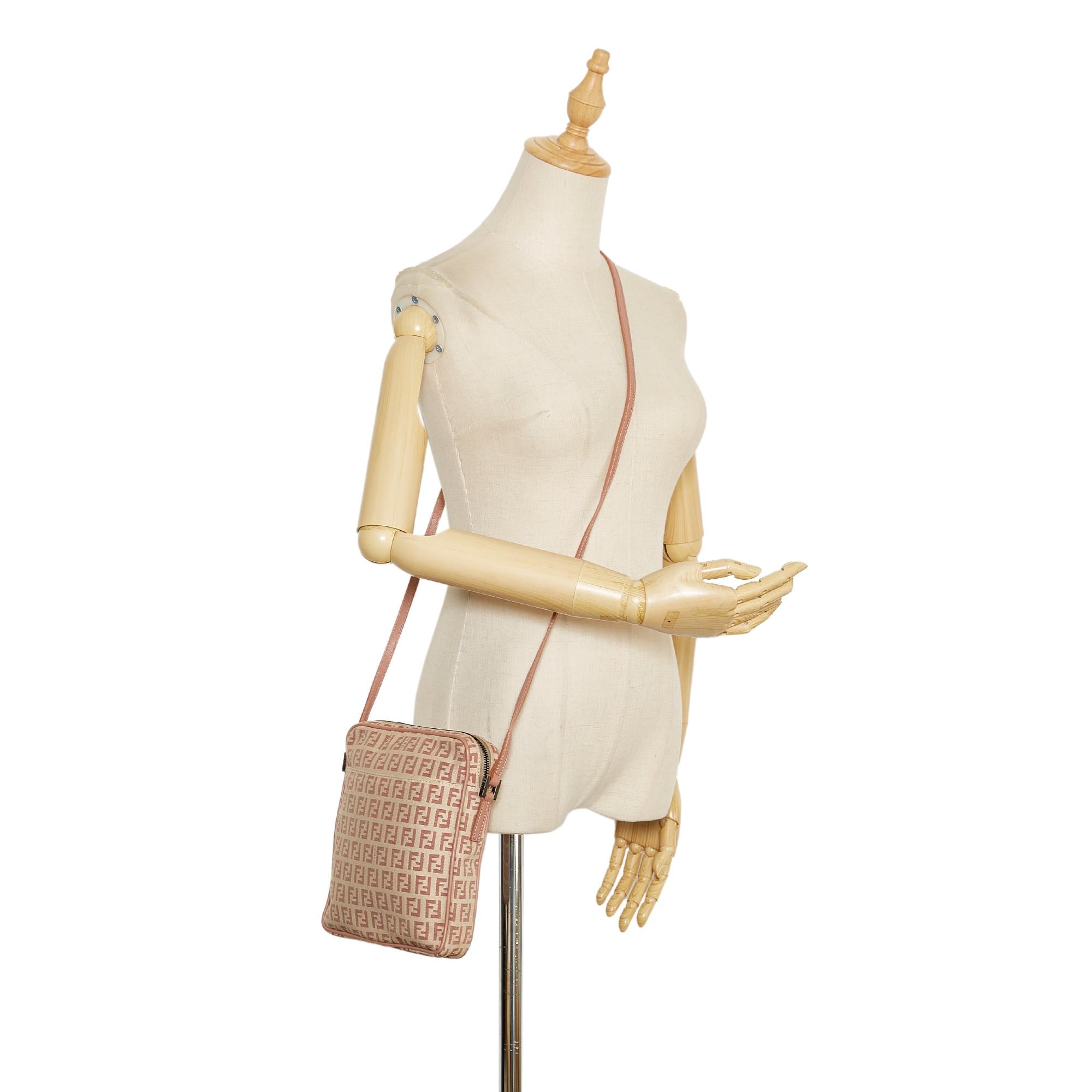 Fendi Zucchino Crossbody (SHG-7ner3u)