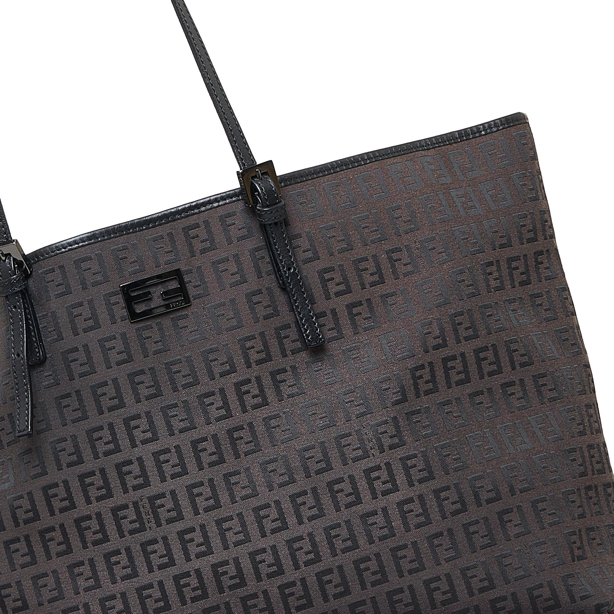 Fendi Zucchino Tote Bag (SHG-va4gIL)