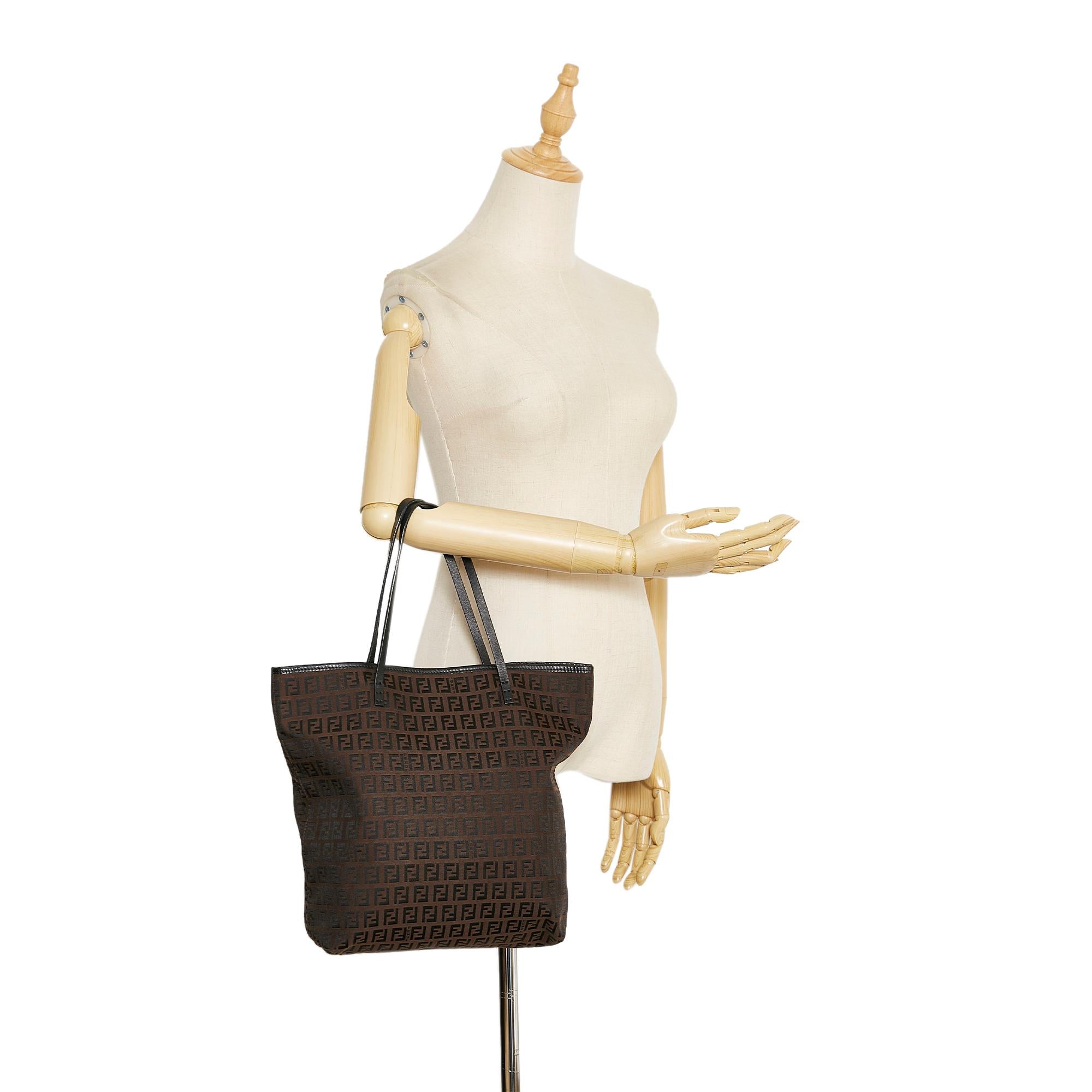 Fendi Zucchino Tote (SHG-36066)