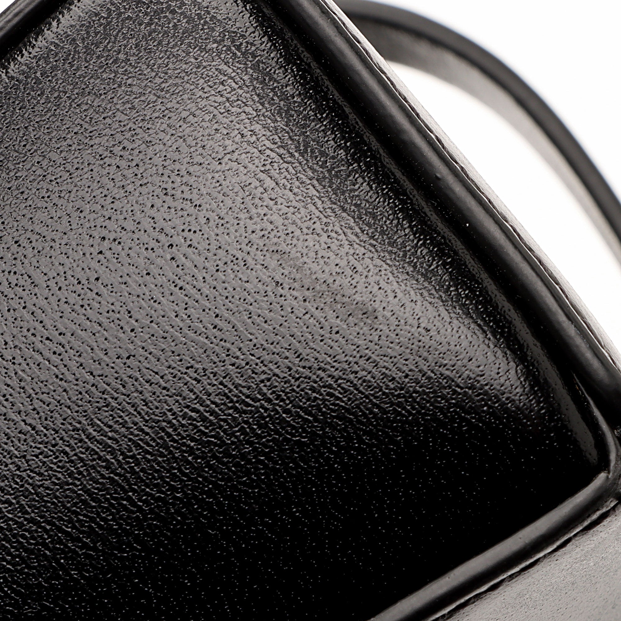 Givenchy Calfskin Cut Out Mini G Cube Chain Bag (SHF-AOJysH)