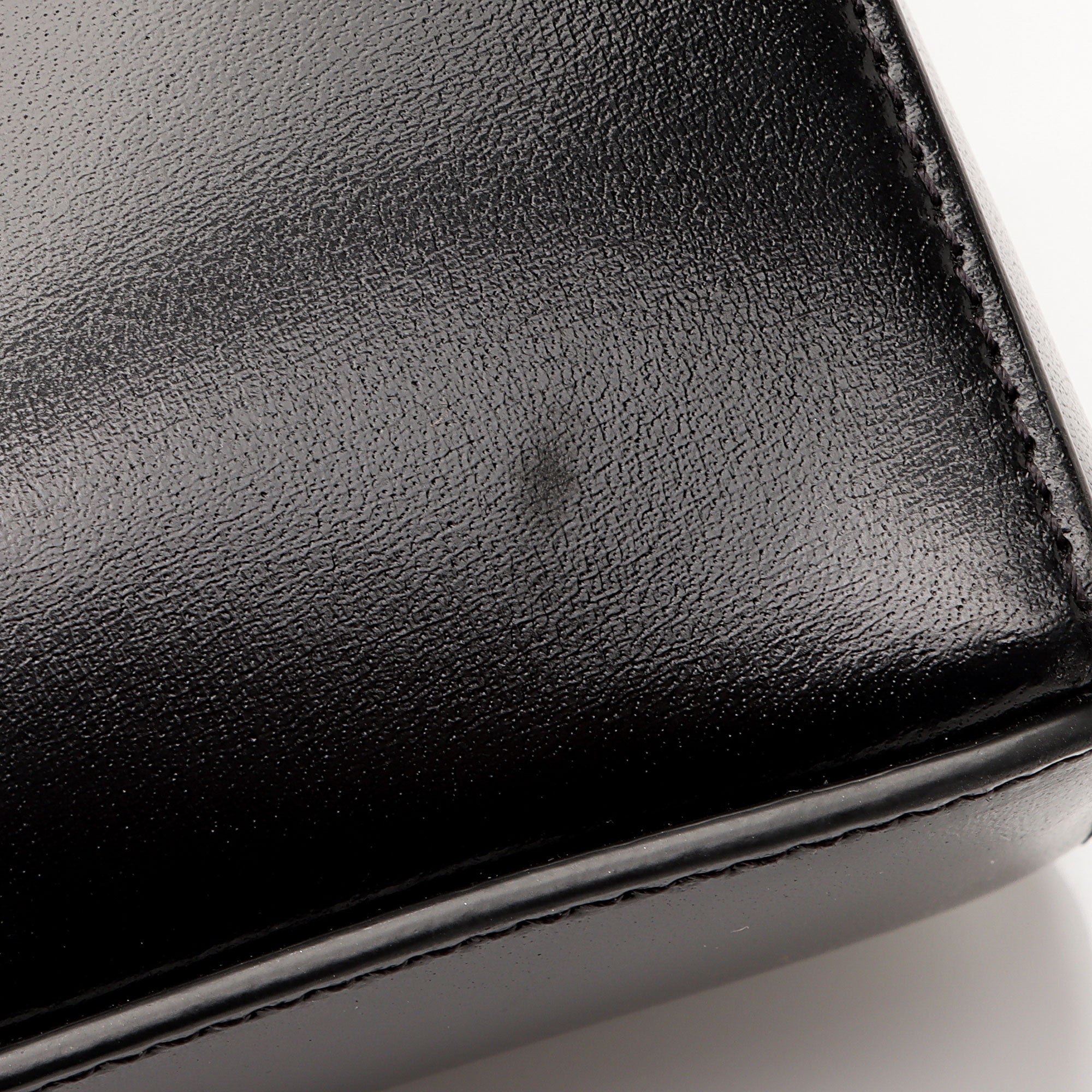 Givenchy Calfskin Cut Out Mini G Cube Chain Bag (SHF-AOJysH)