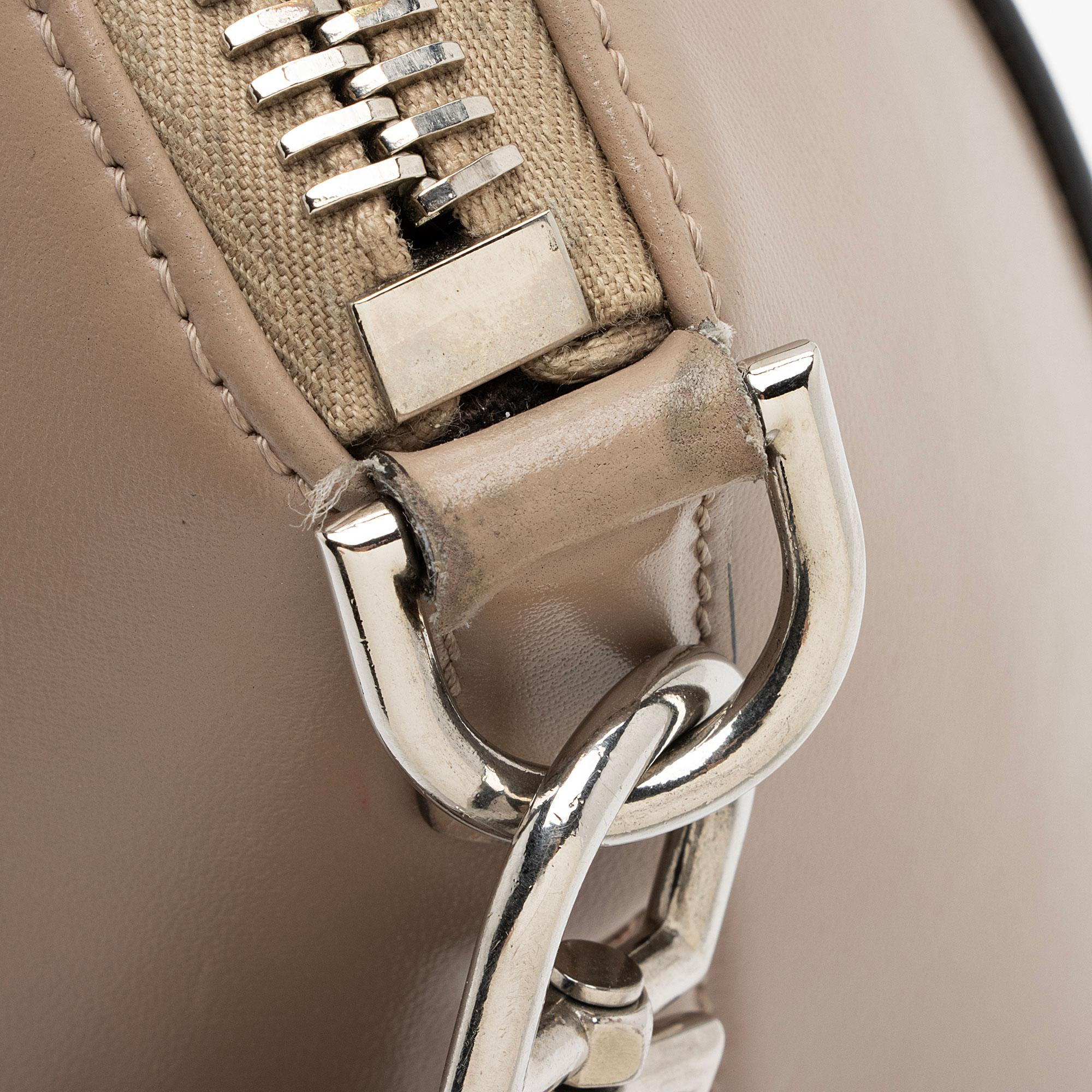 Givenchy Glazed Leather Antigona Small Satchel (SHF-Tf0lMp)