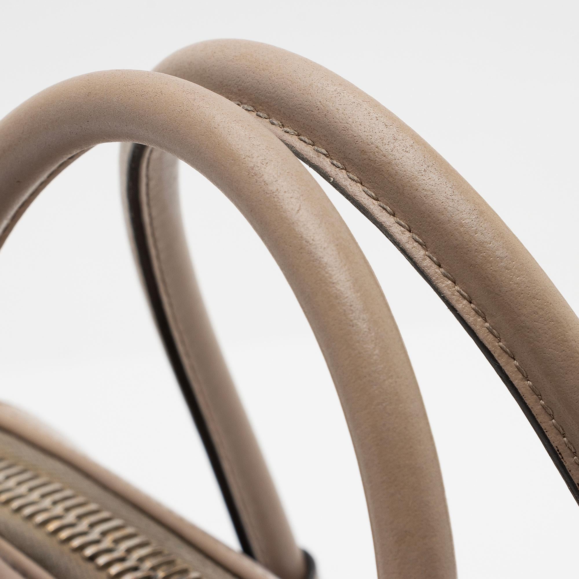 Givenchy Glazed Leather Antigona Small Satchel (SHF-Tf0lMp)