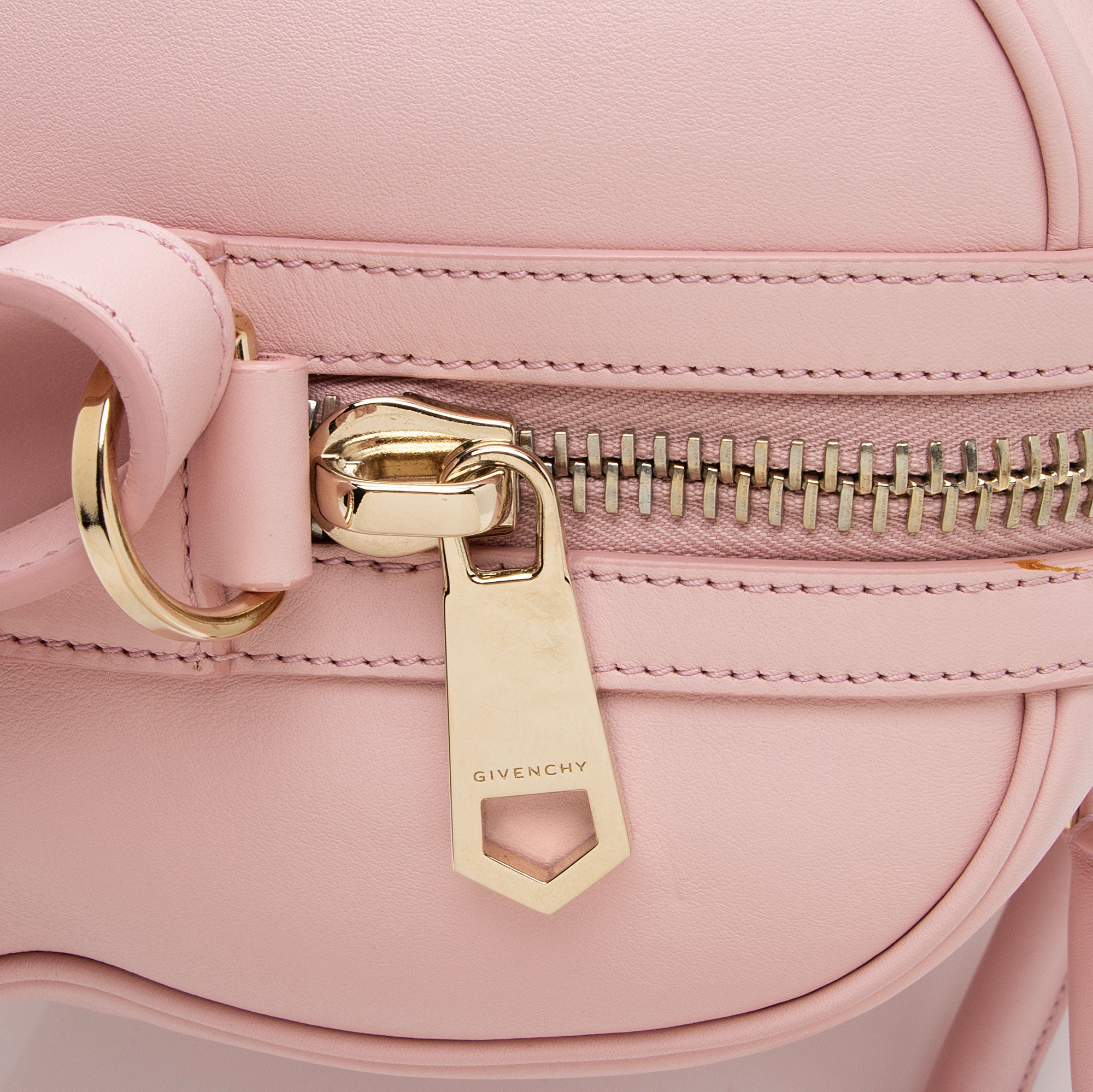 Givenchy Leather Lucrezia Medium Satchel (SHF-3JdbBF)