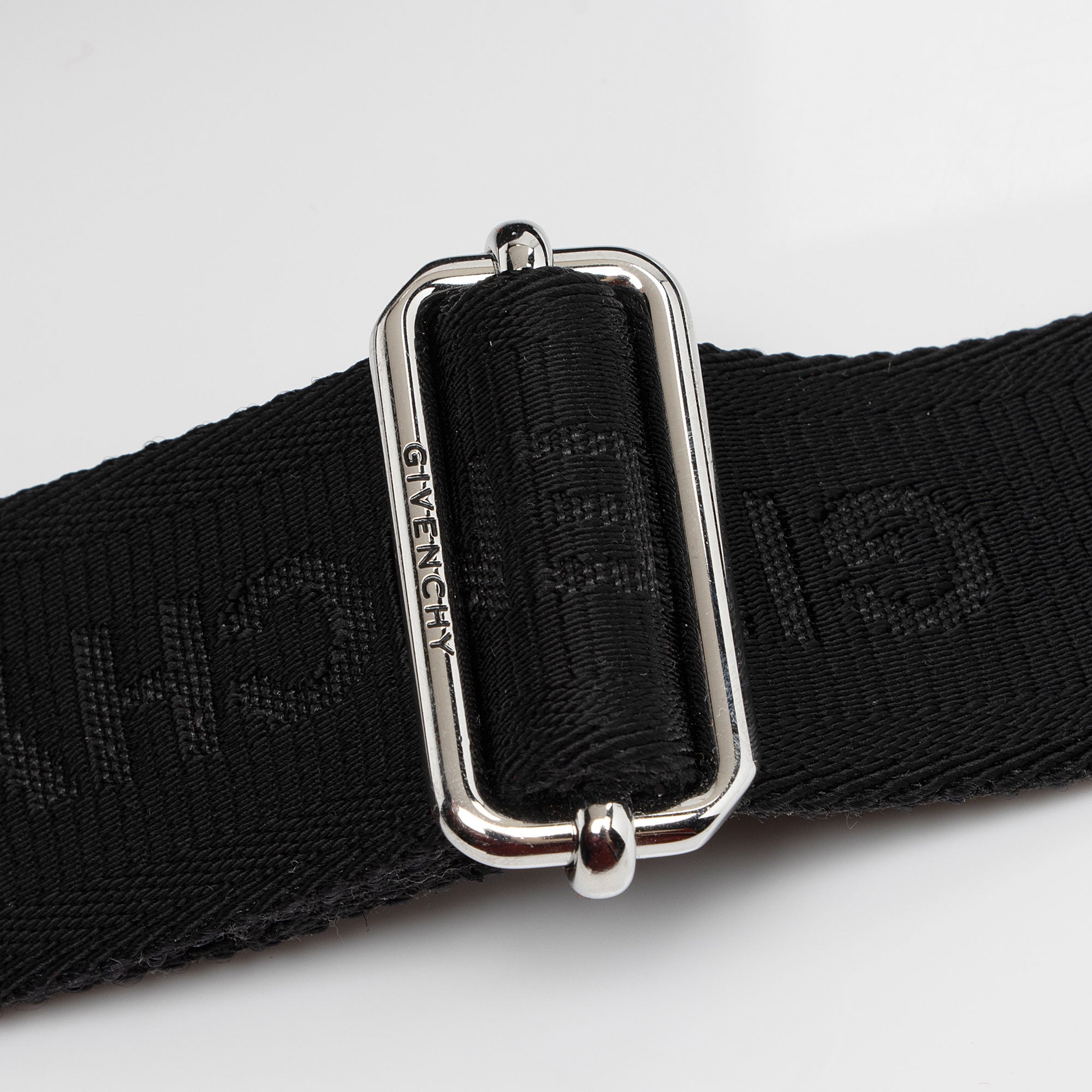 Givenchy Nylon G-Trek Bumbag (SHF-tJcrr1)