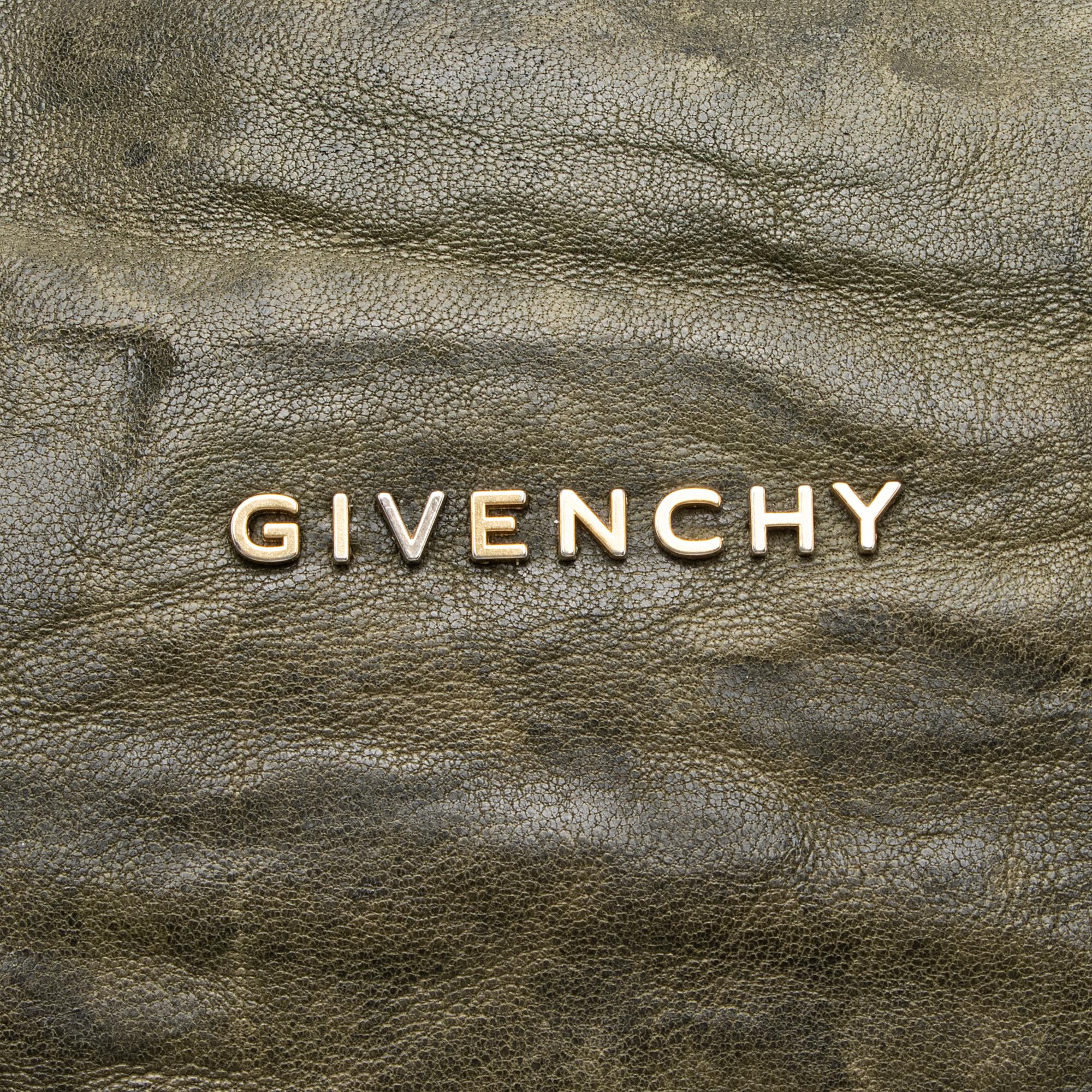 Givenchy Sheepskin Pepe Pandora Medium Shoulder Bag (SHF-q5M1ac)
