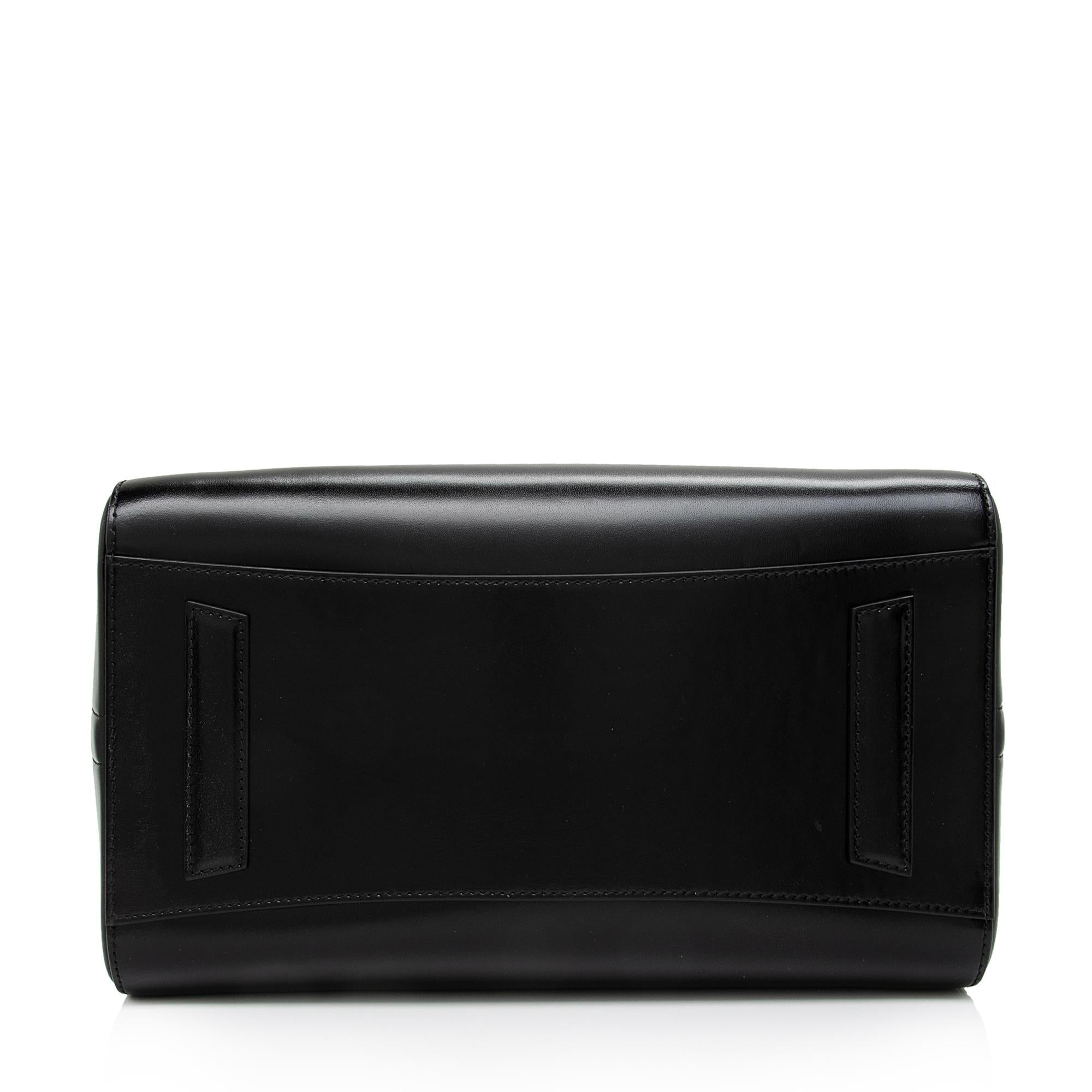 Givenchy Calfskin Antigona Medium Satchel (SHF-mzhI1q)