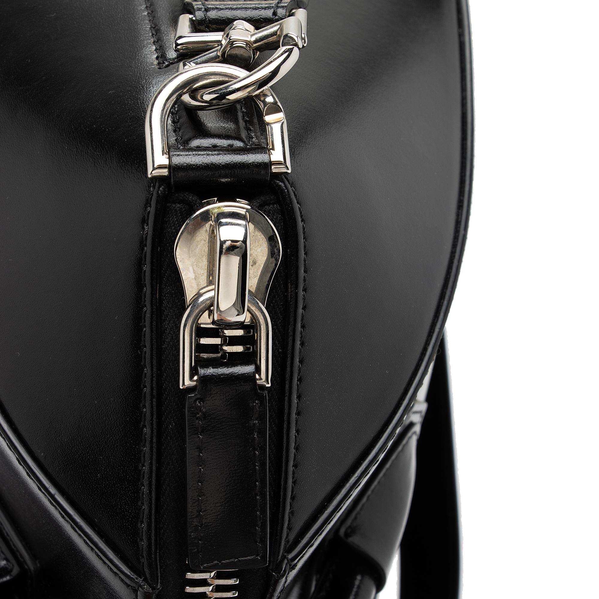 Givenchy Calfskin Antigona Medium Satchel (SHF-mzhI1q)