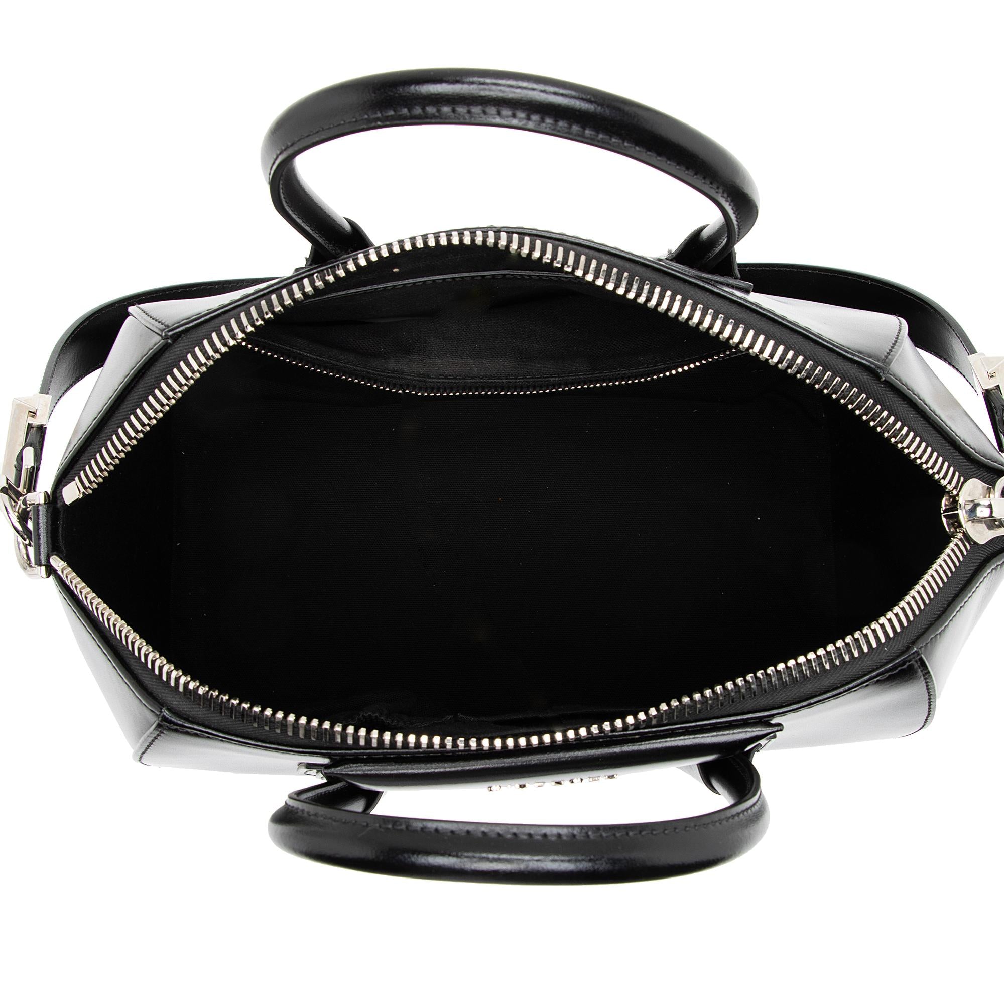 Givenchy Calfskin Antigona Medium Satchel (SHF-mzhI1q)