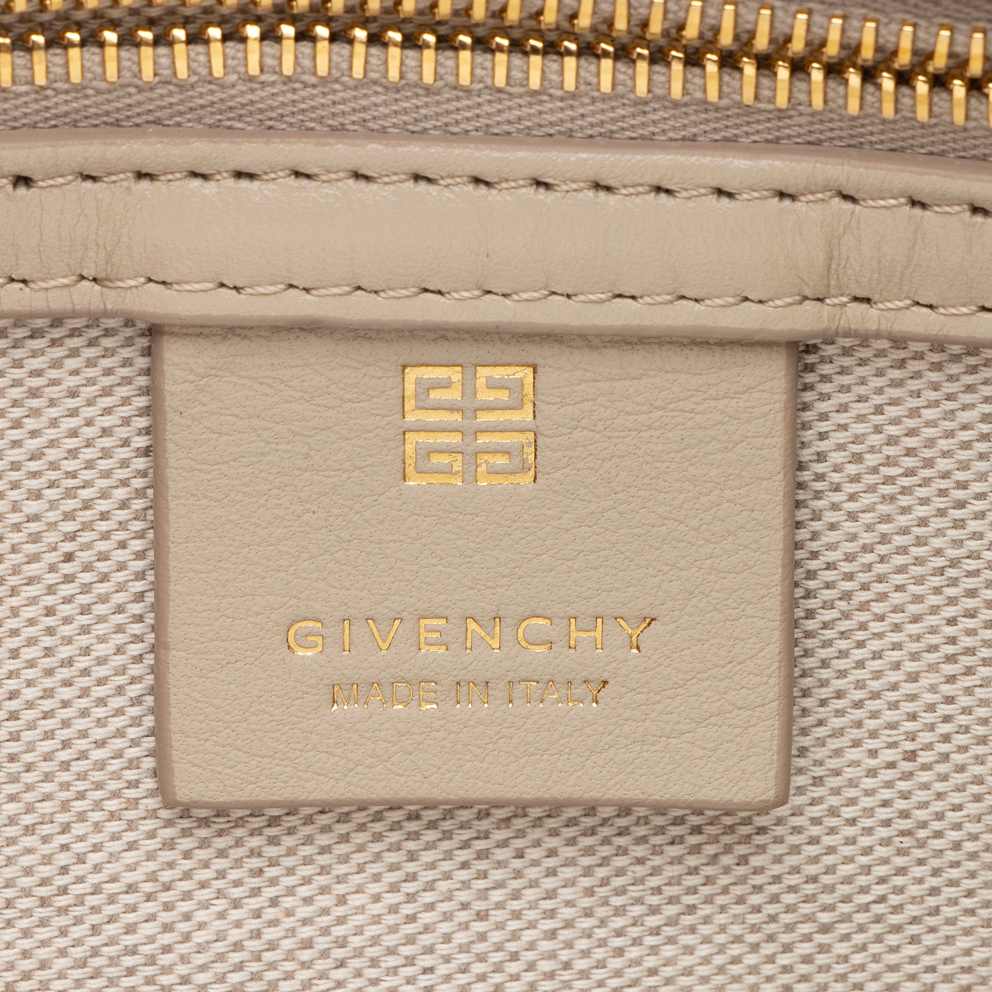 Givenchy Suede Shearling Antigona Small Satchel (SHF-JX84jh)