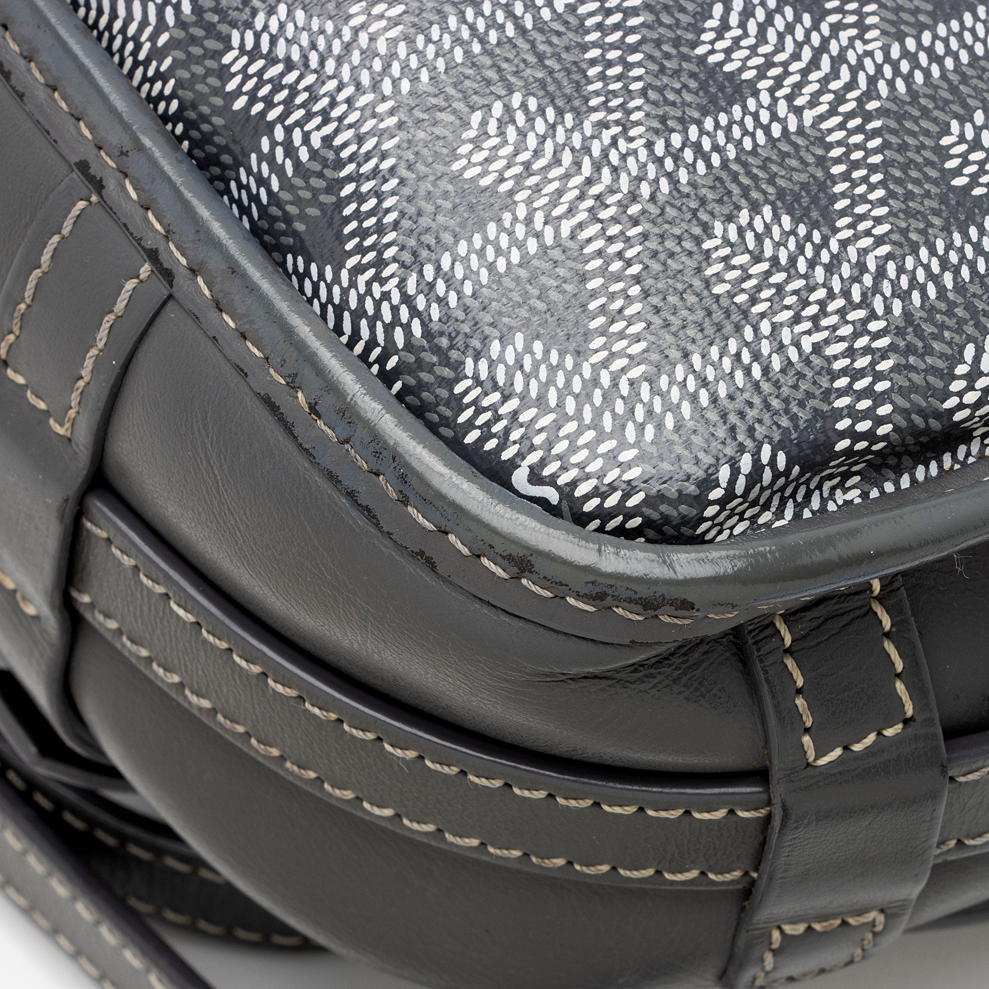 Goyard Goyardine Belvedere PM Messenger Bag (SHF-bfTOOS)