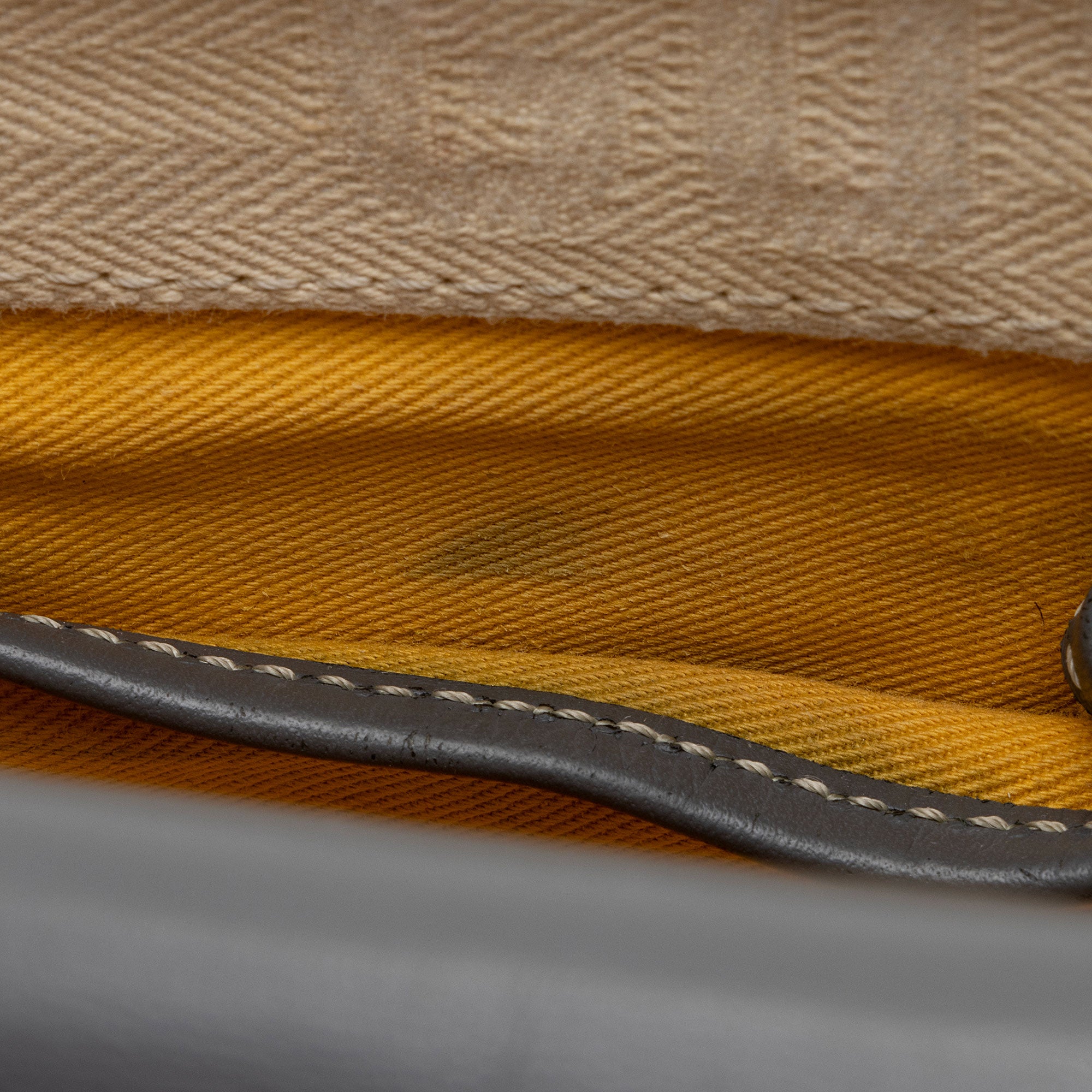 Goyard Goyardine Belvedere PM Messenger Bag (SHF-bfTOOS)