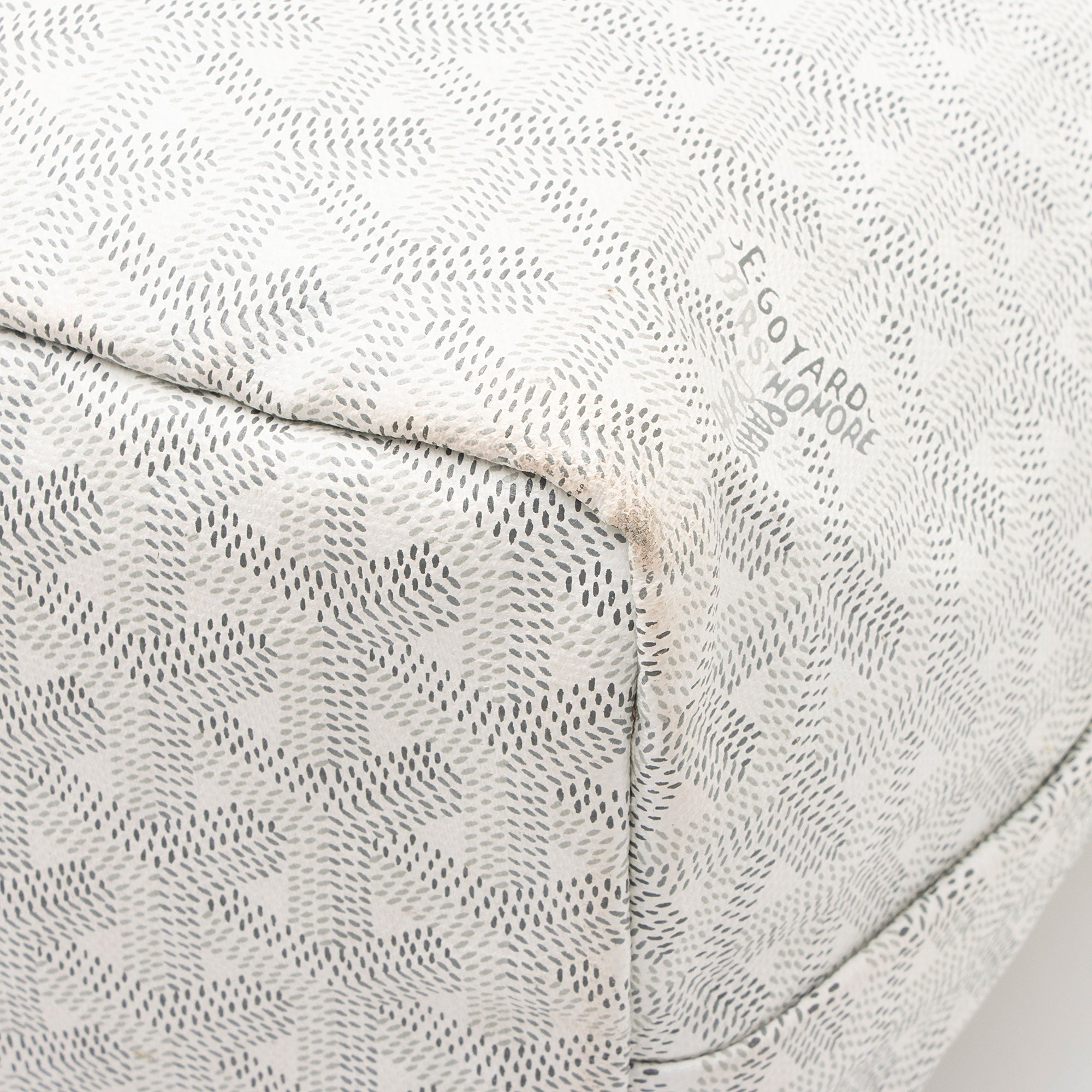 Goyard Goyardine Canvas St. Louis PM Tote (SHF-kVx7hP)