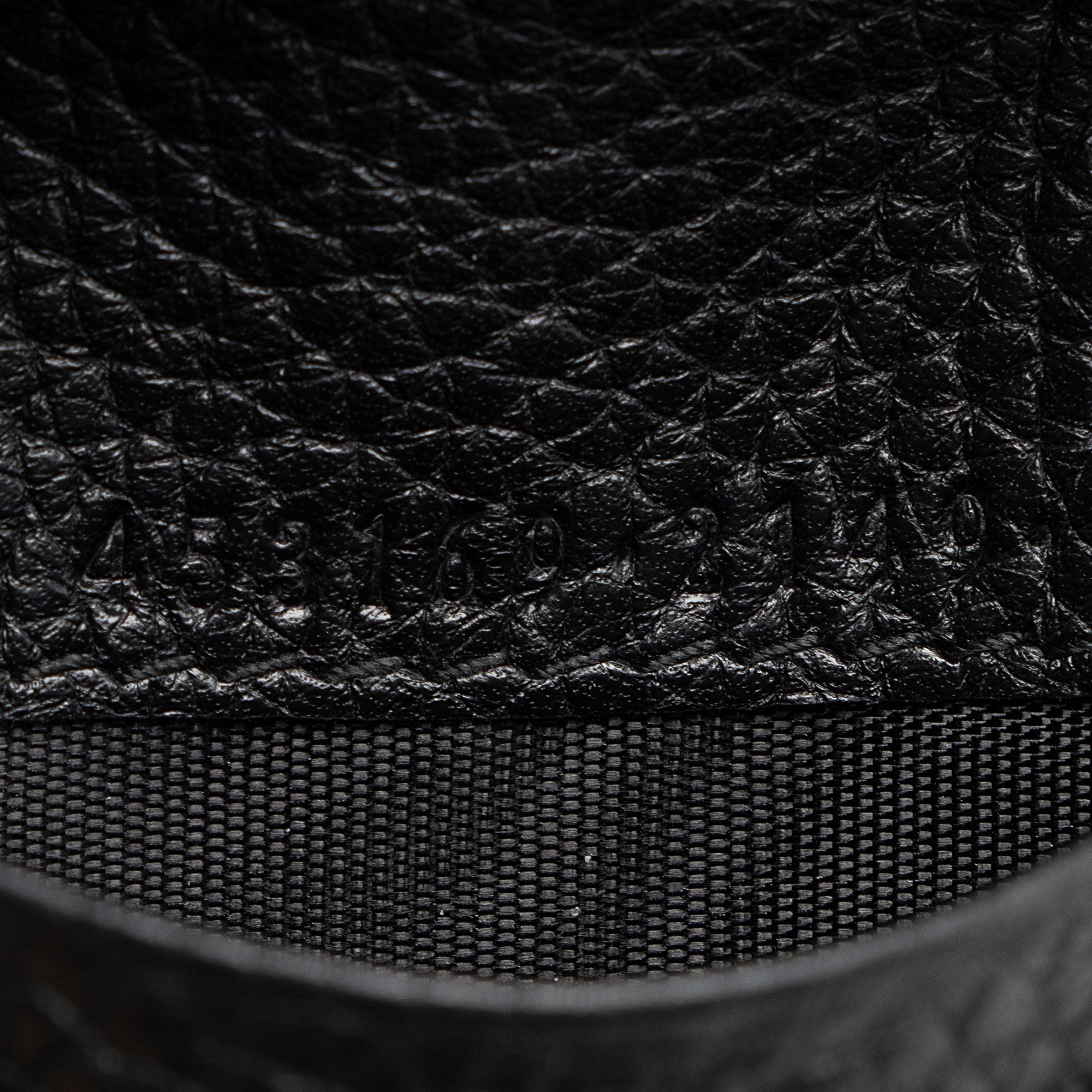 Gucci Calfskin Animalier Wallet (SHF-xIyVqk)