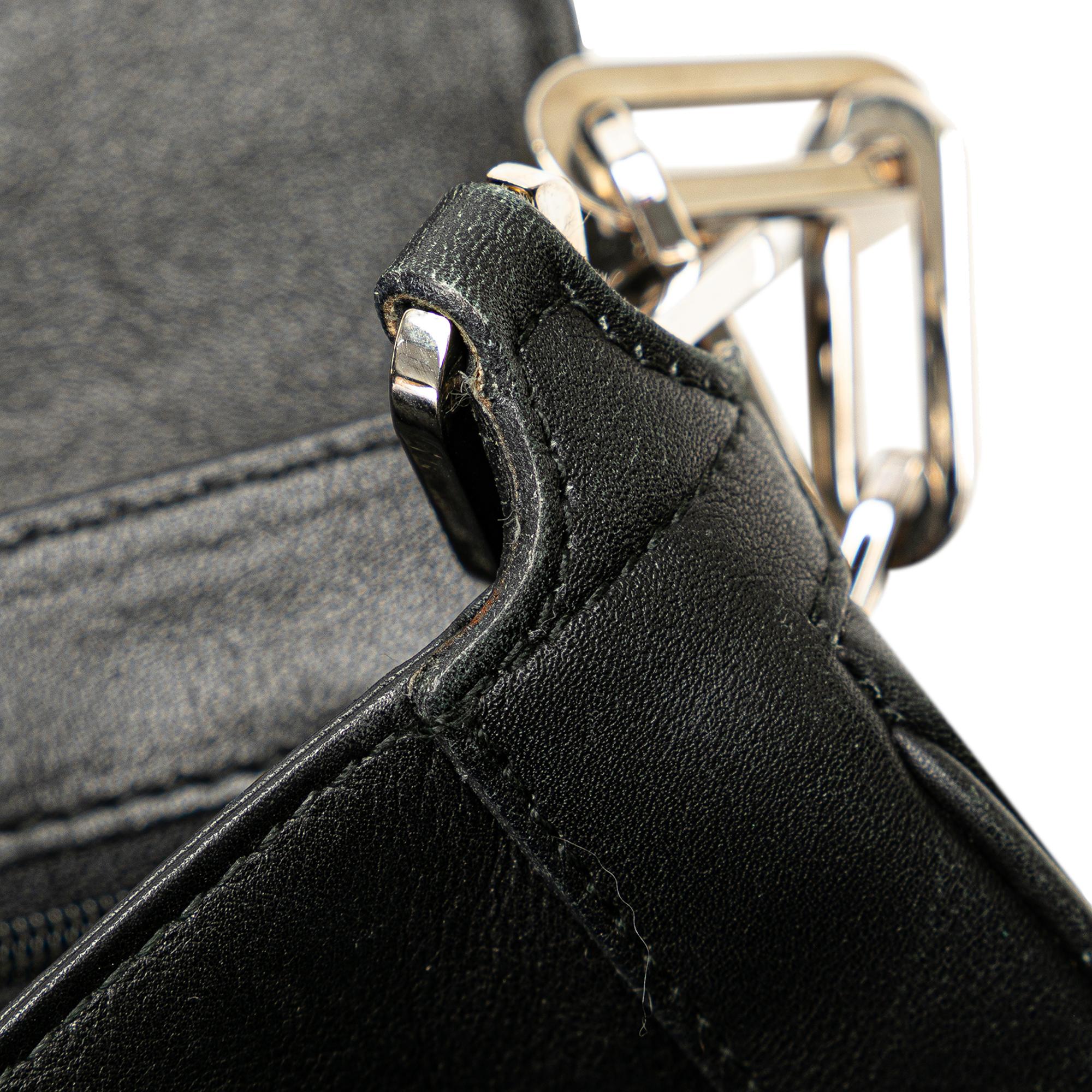 Gucci Calfskin Leather Chain Shoulder Bag (SHG-sH7X6Y)