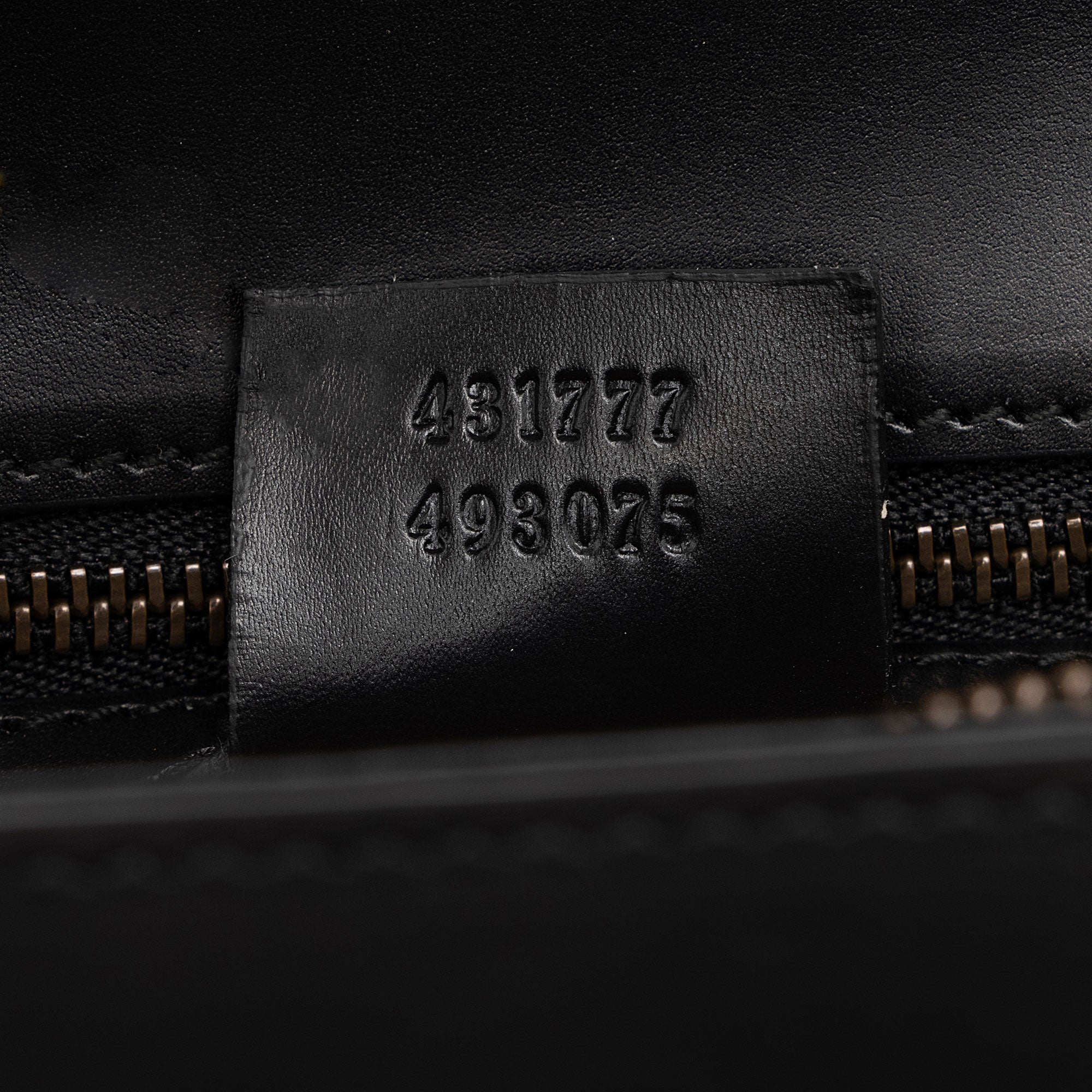 Gucci Calfskin Malaga Kid Heart GG Marmont Medium Flap Bag