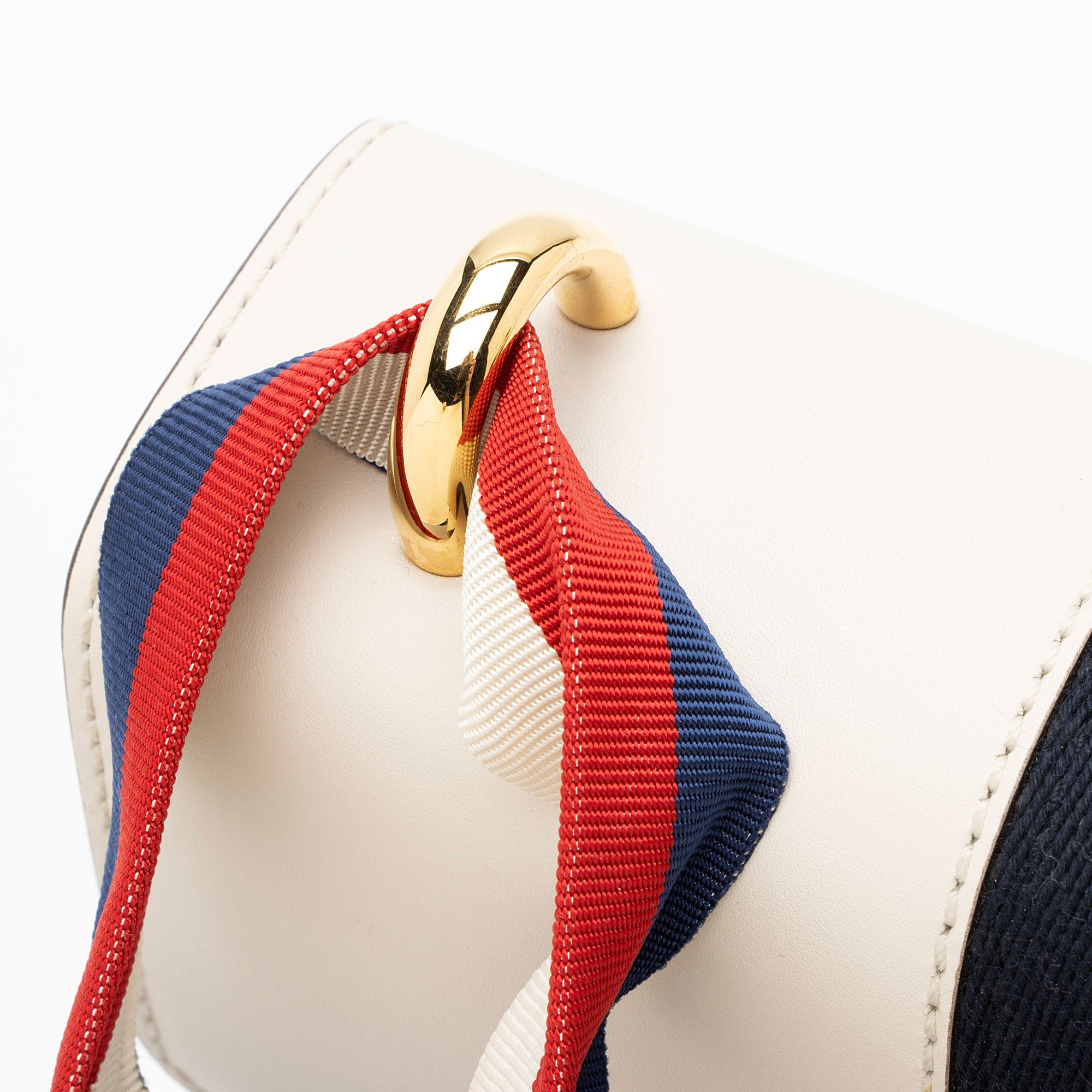 Gucci Calfskin Sylvie Small Shoulder Bag (SHF-G6Ob0L)