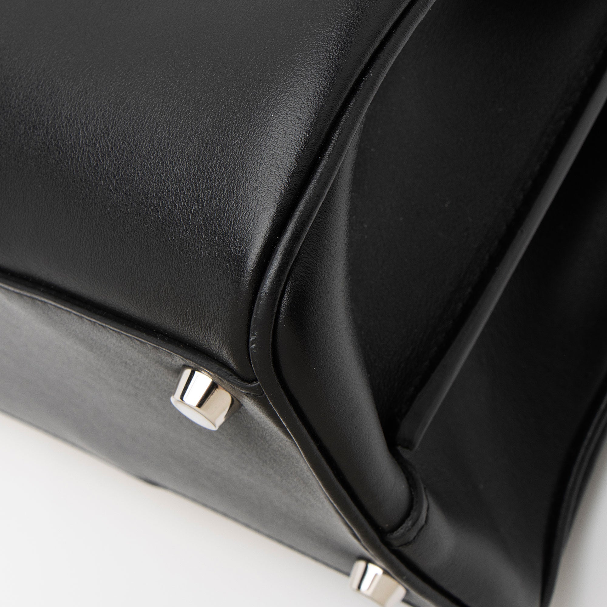 Gucci Calfskin Zumi Medium Tote (SHF-FajH8a)