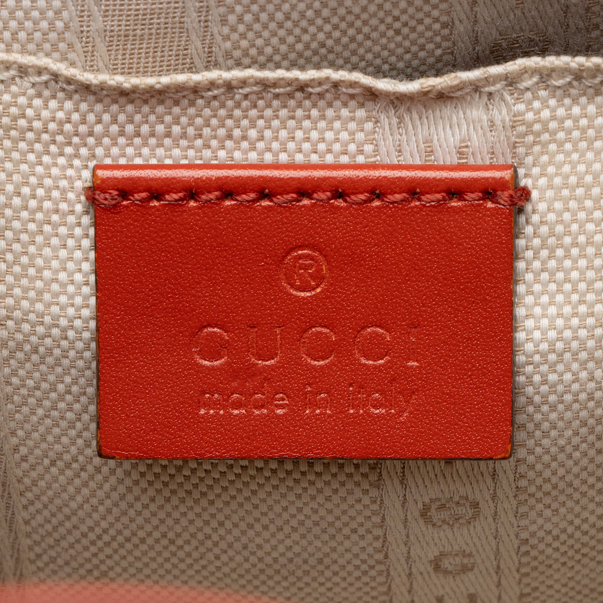 Gucci Diamante Leather Bright Bucket Bag (SHF-wHyMri)