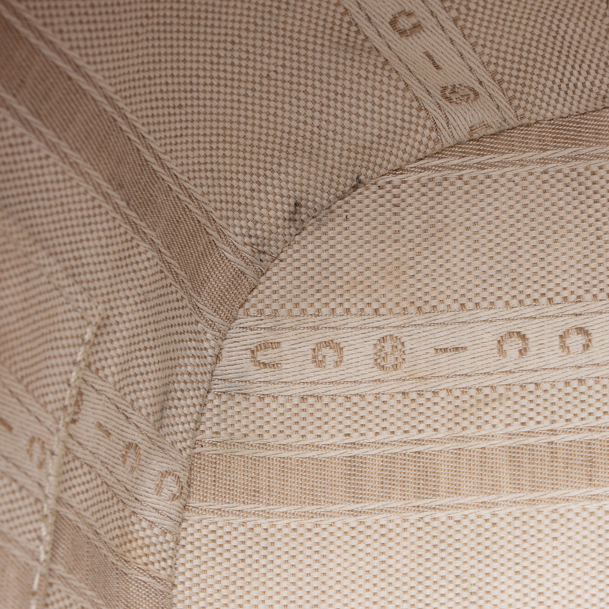 Gucci Diamante Leather Bright Bucket Bag