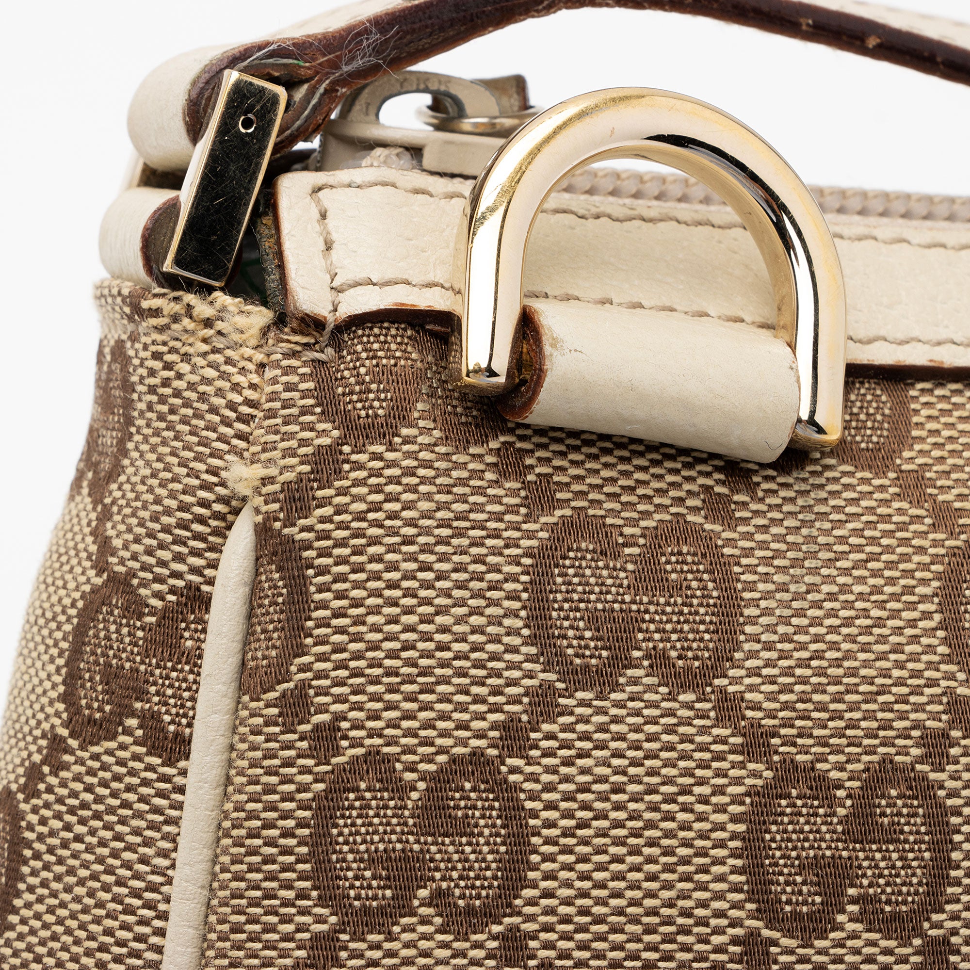 Gucci GG Canvas Abbey D Ring Pochette (SHF-1r8ajC)