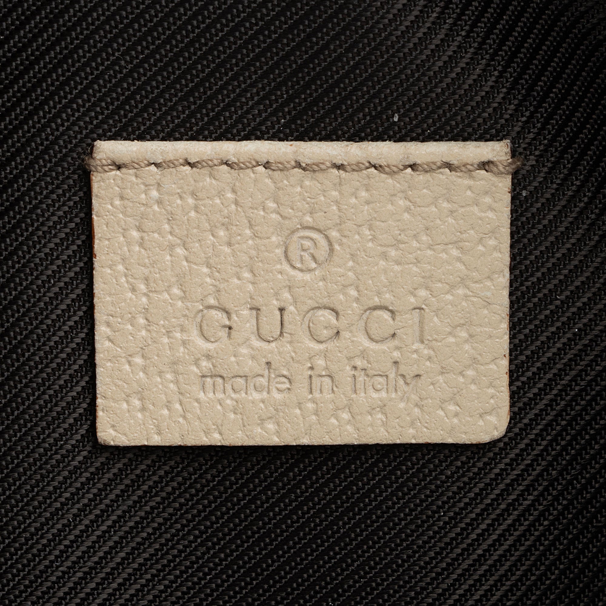 Gucci GG Canvas Abbey D Ring Pochette (SHF-1r8ajC)