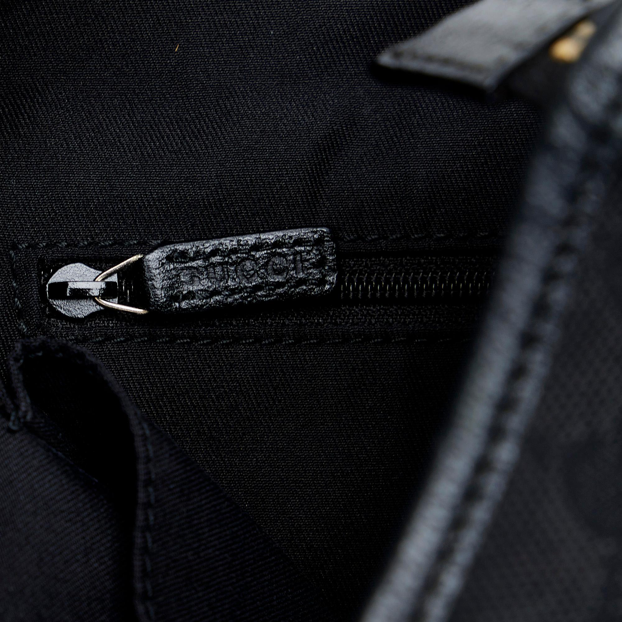 Gucci GG Canvas Abbey D-Ring Shoulder Bag (SHG-scUs6s)