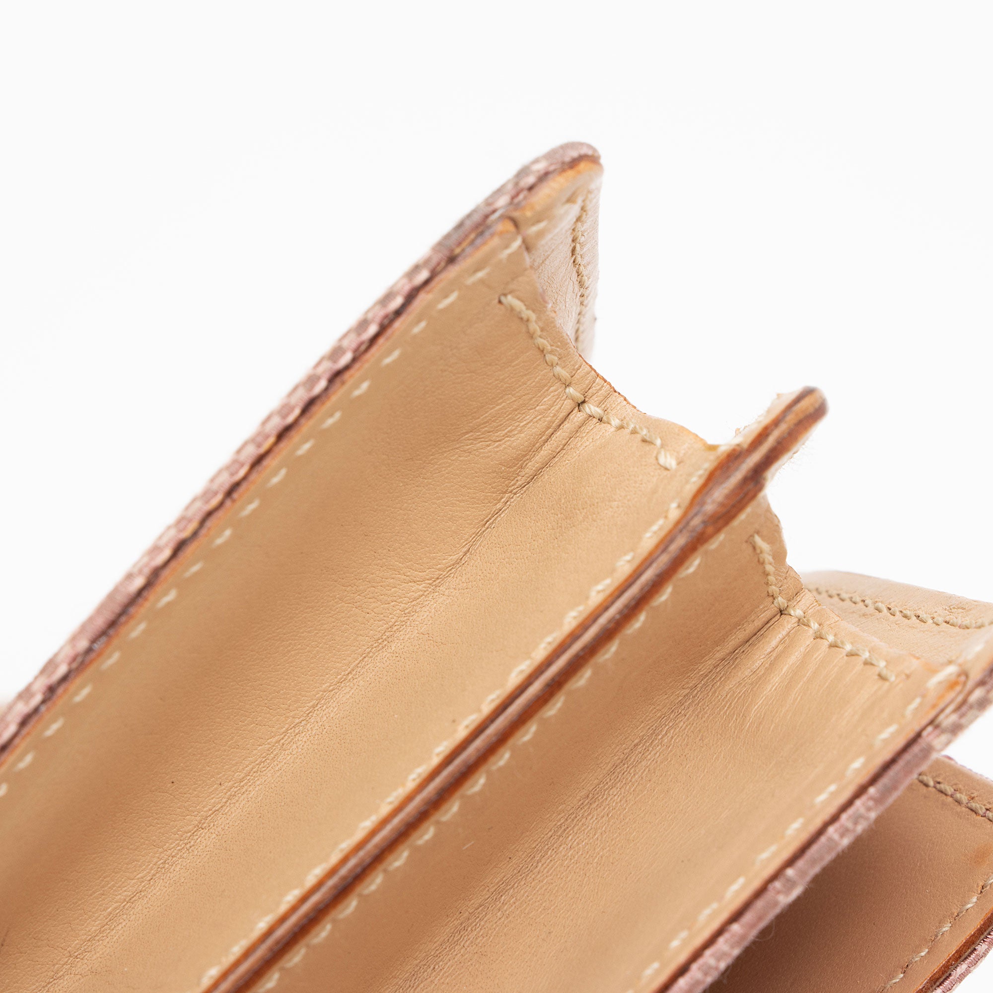 Gucci GG Canvas Charm Pochette Flap Bag (SHF-SXf0FO)